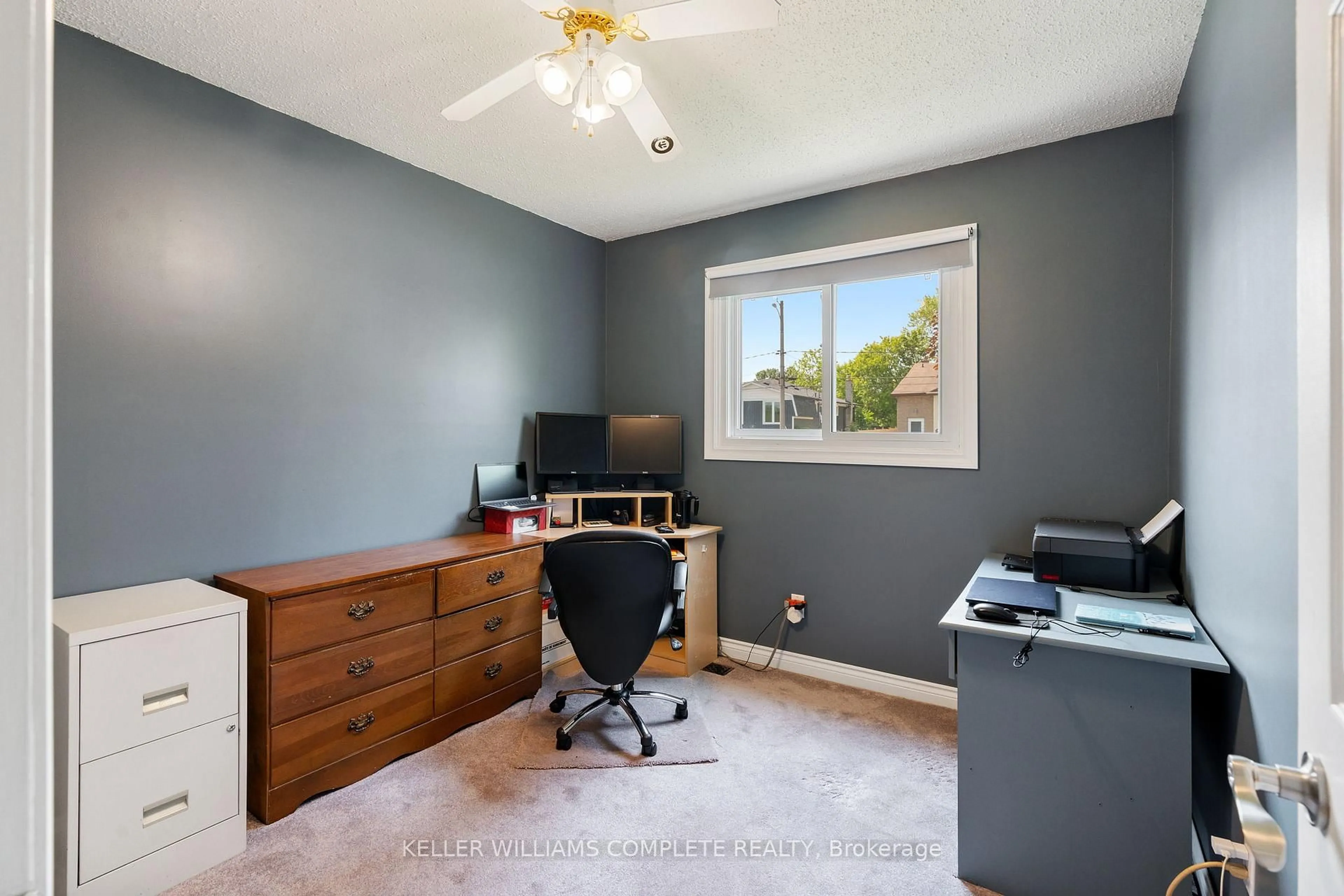 A pic of a room for 25 Burke Dr, Haldimand Ontario N3W 1C3
