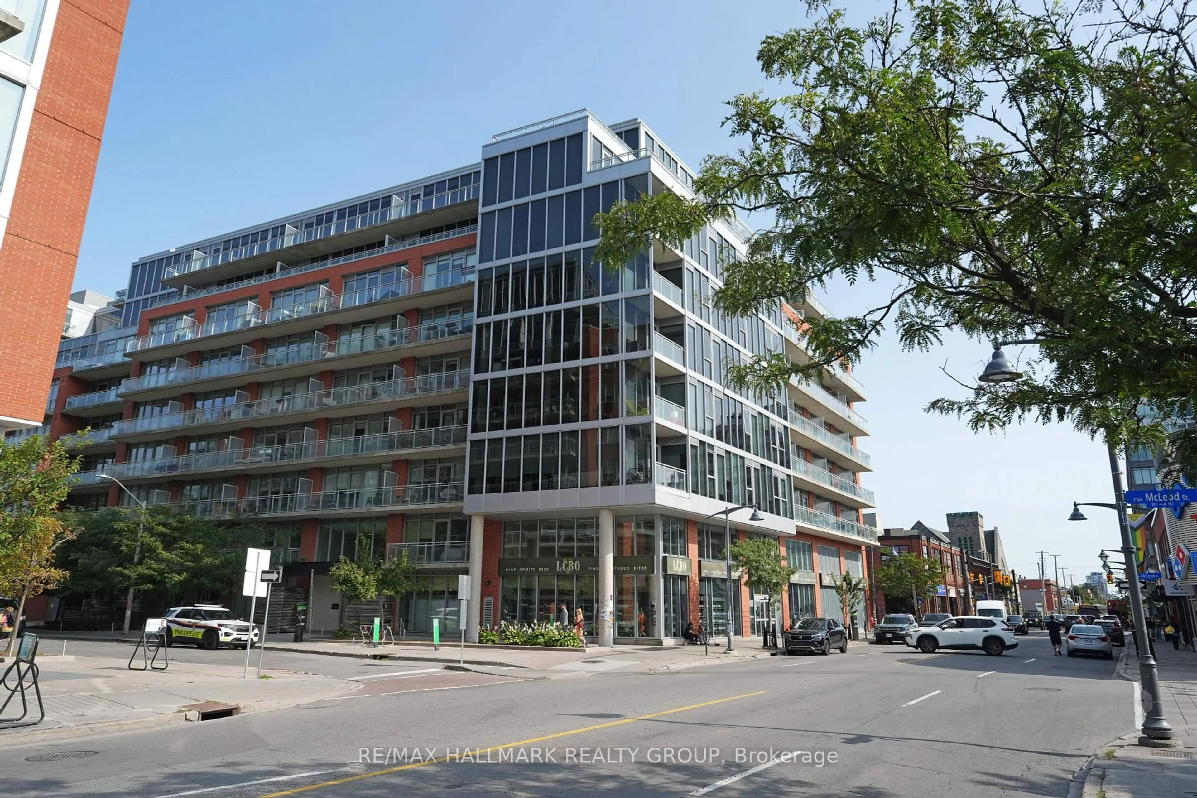 Unknown for 360 Mcleod St #Penthouse 804, Ottawa Ontario K2P 1A9