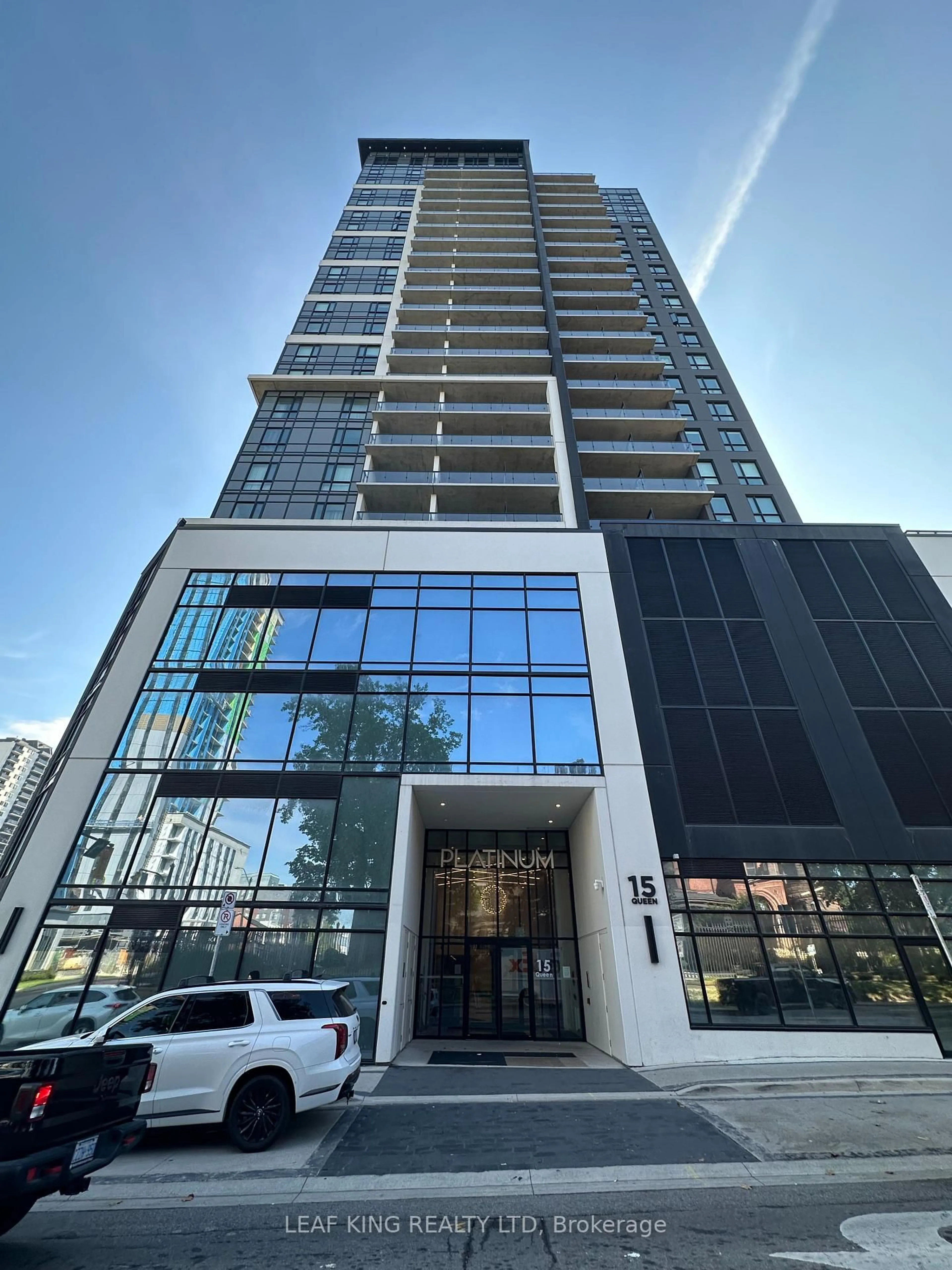 Indoor foyer for 15 Queen St #1902, Hamilton Ontario L8P 0C6