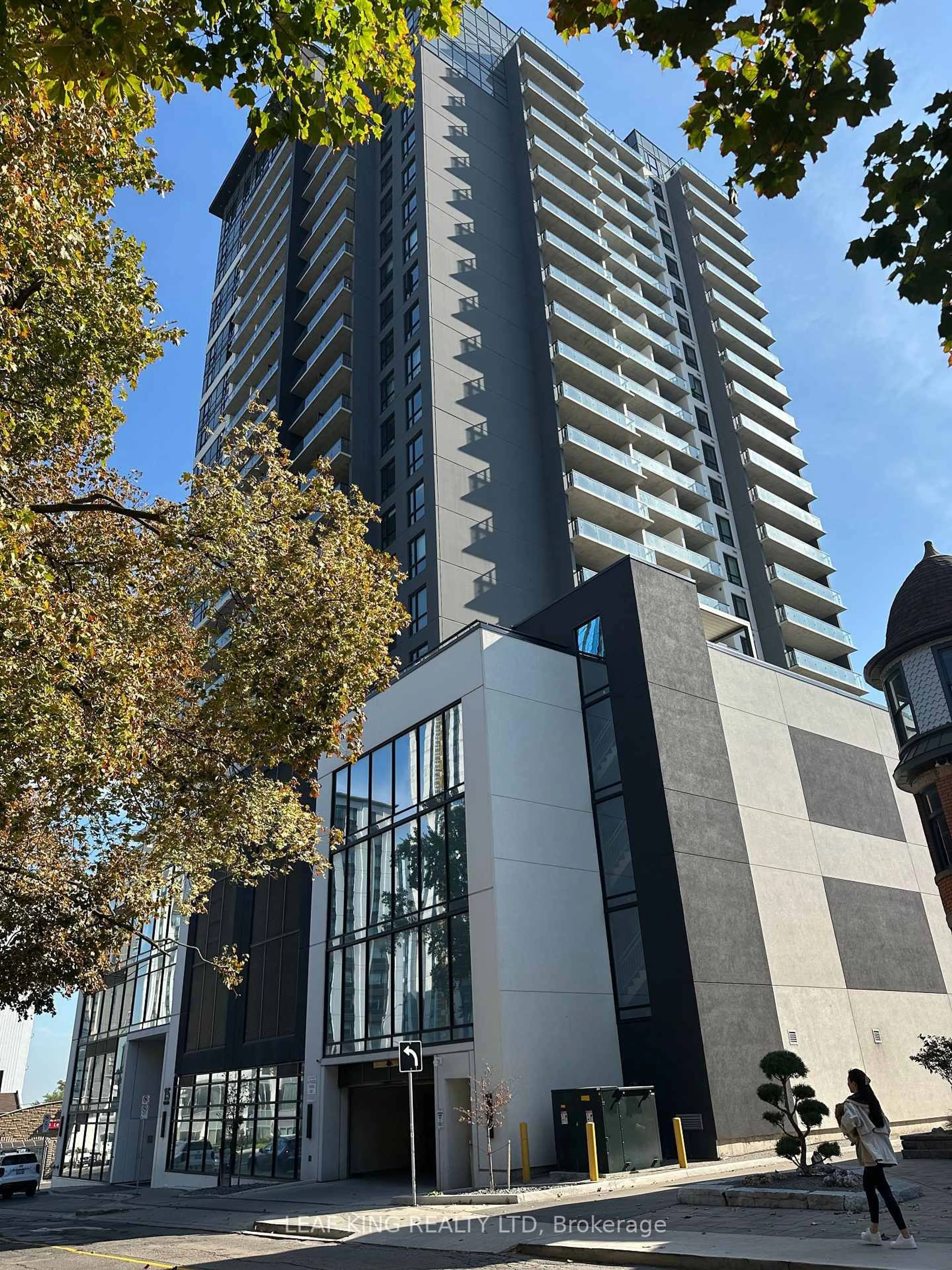 Unknown for 15 Queen St #1902, Hamilton Ontario L8P 0C6