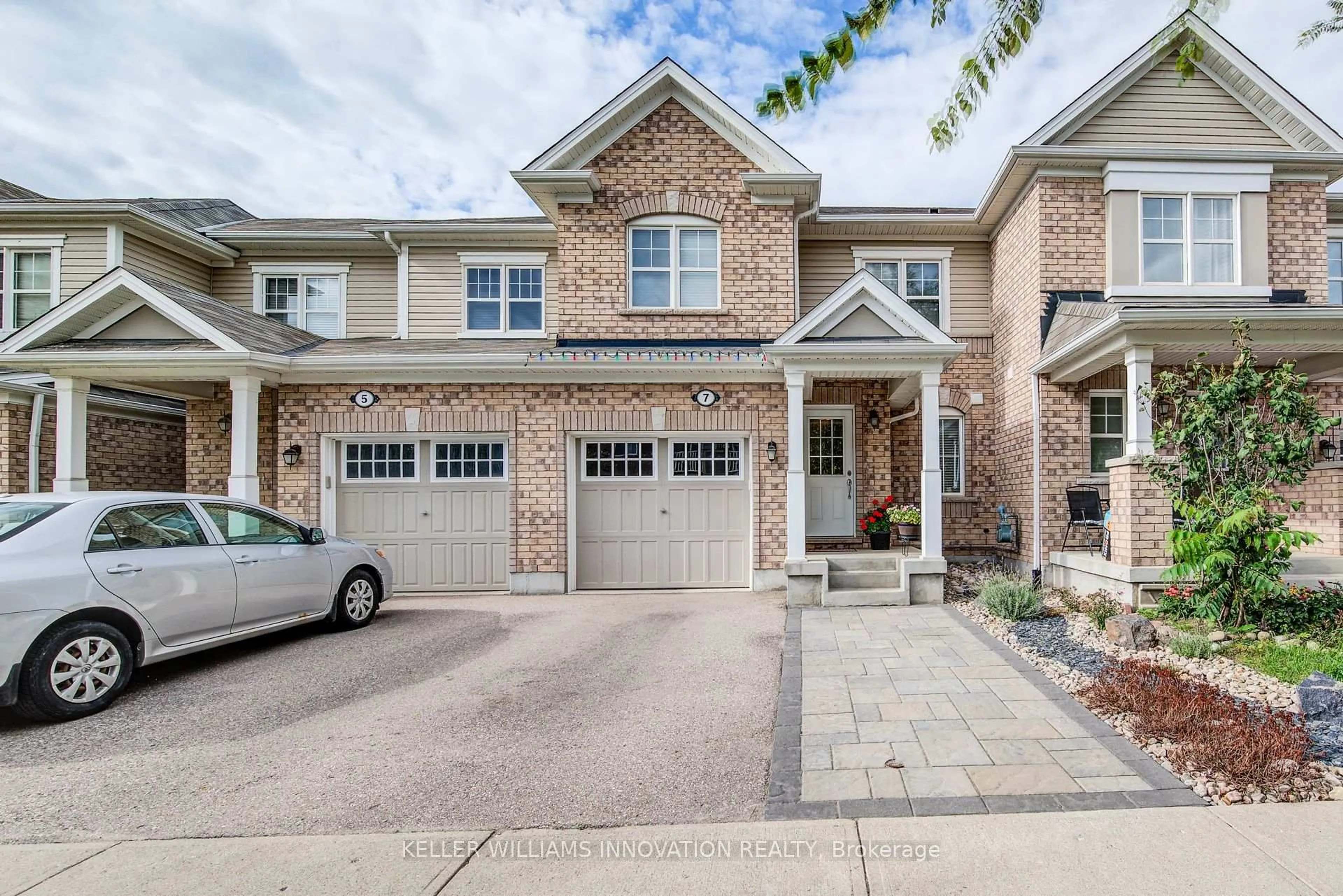 Home with brick exterior material, street for 7 Stratus St, Kitchener Ontario N2R 0K6