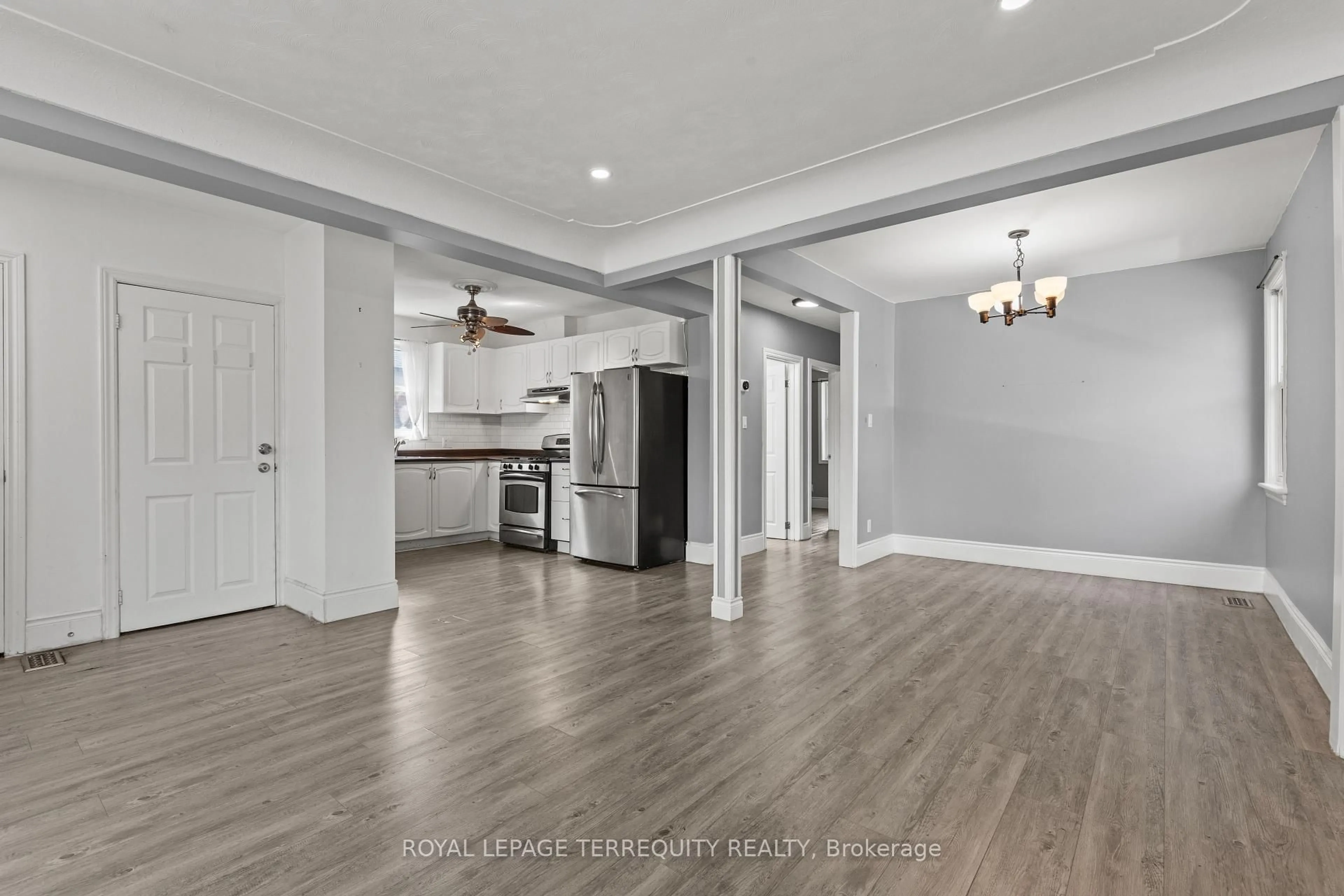 Open concept kitchen, unknown for 160 East 34th St, Hamilton Ontario L8V 3W6