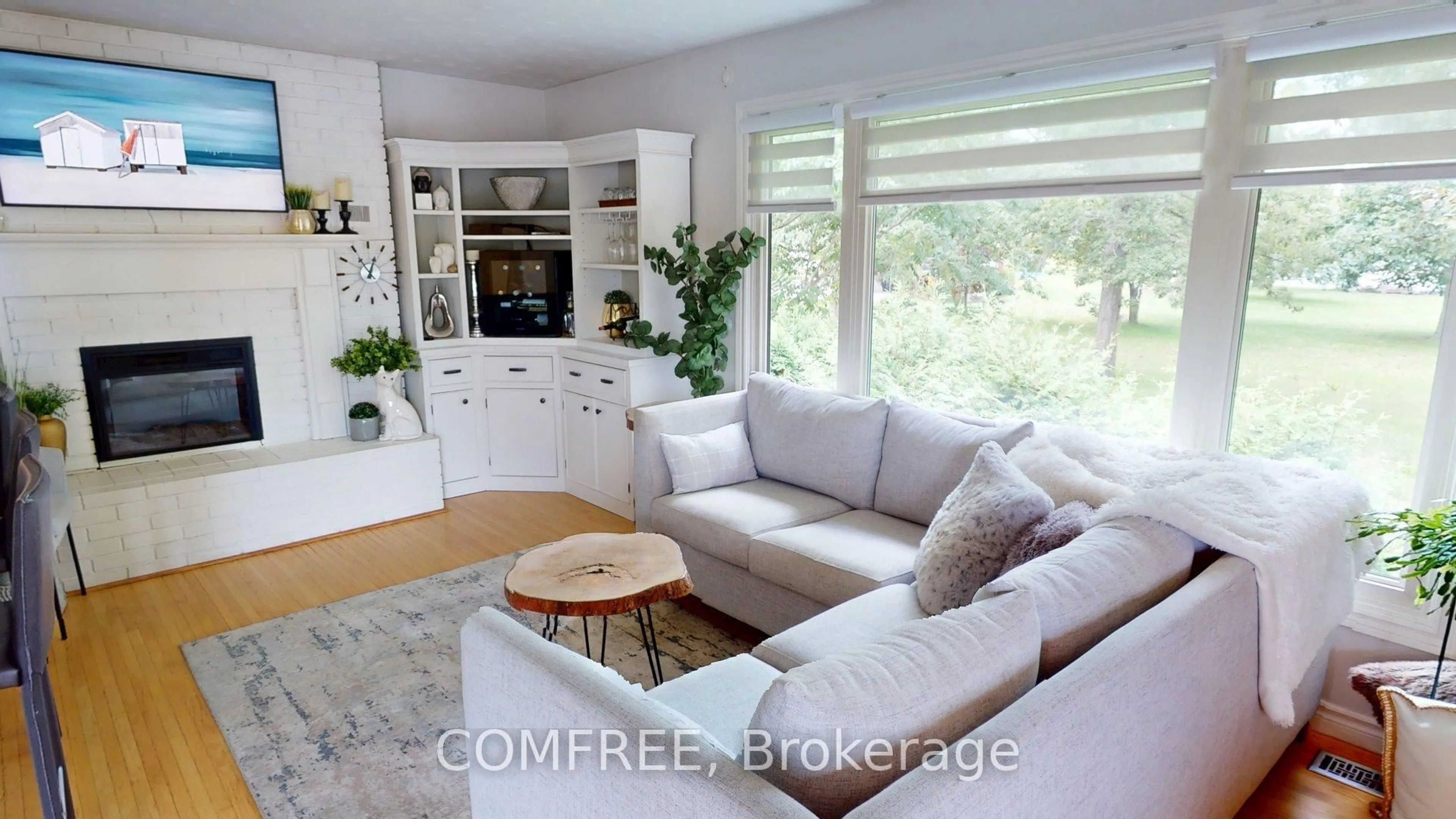 Living room with furniture, unknown for 30 Lakeshore Dr, Trent Hills Ontario K0L 1Y0
