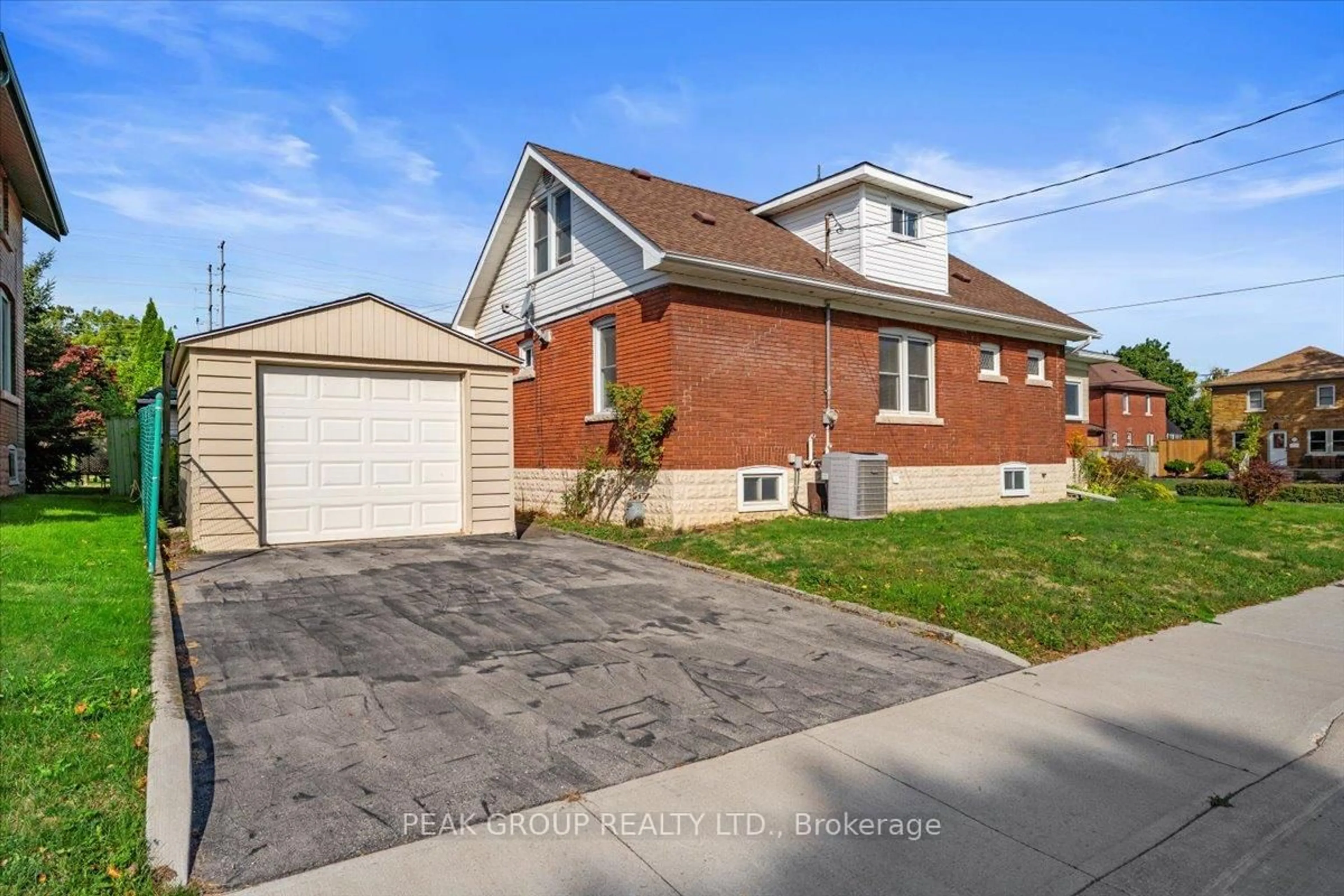 Home with brick exterior material, street for 5212 BRIDGE St, Niagara Falls Ontario L2E 2T3