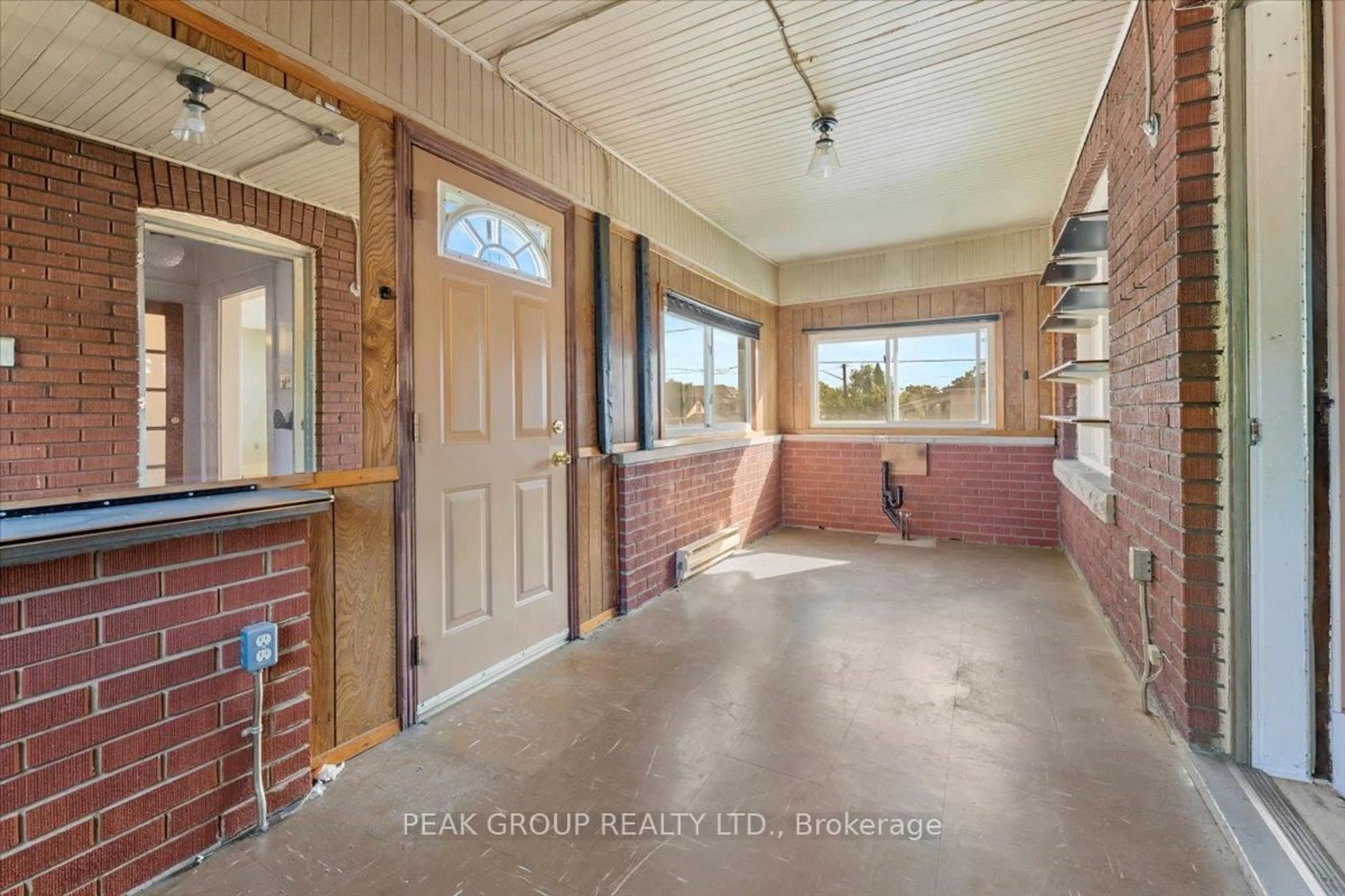 Unknown for 5212 BRIDGE St, Niagara Falls Ontario L2E 2T3