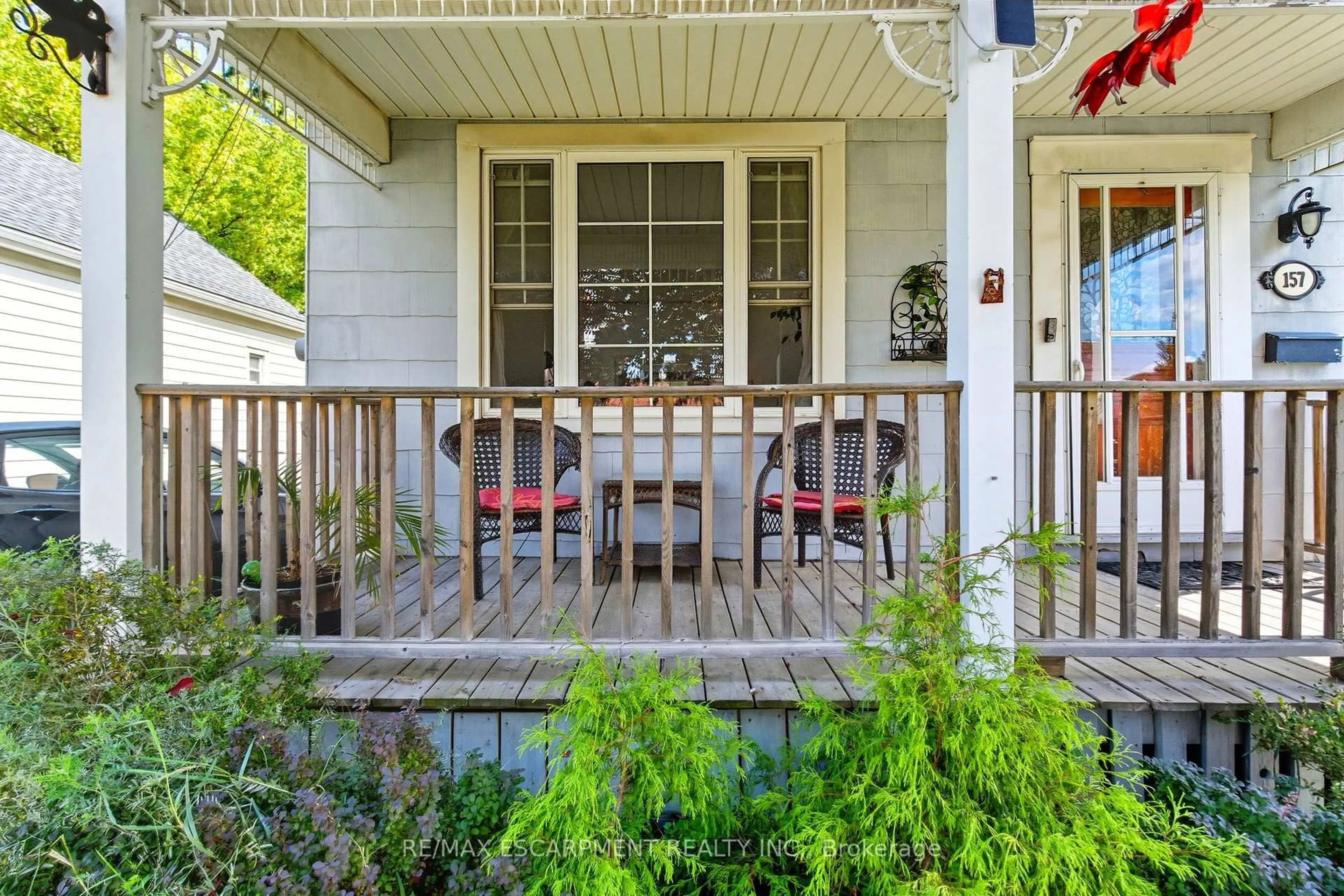 Patio, street for 157 East 5th St, Hamilton Ontario L9A 2Z7