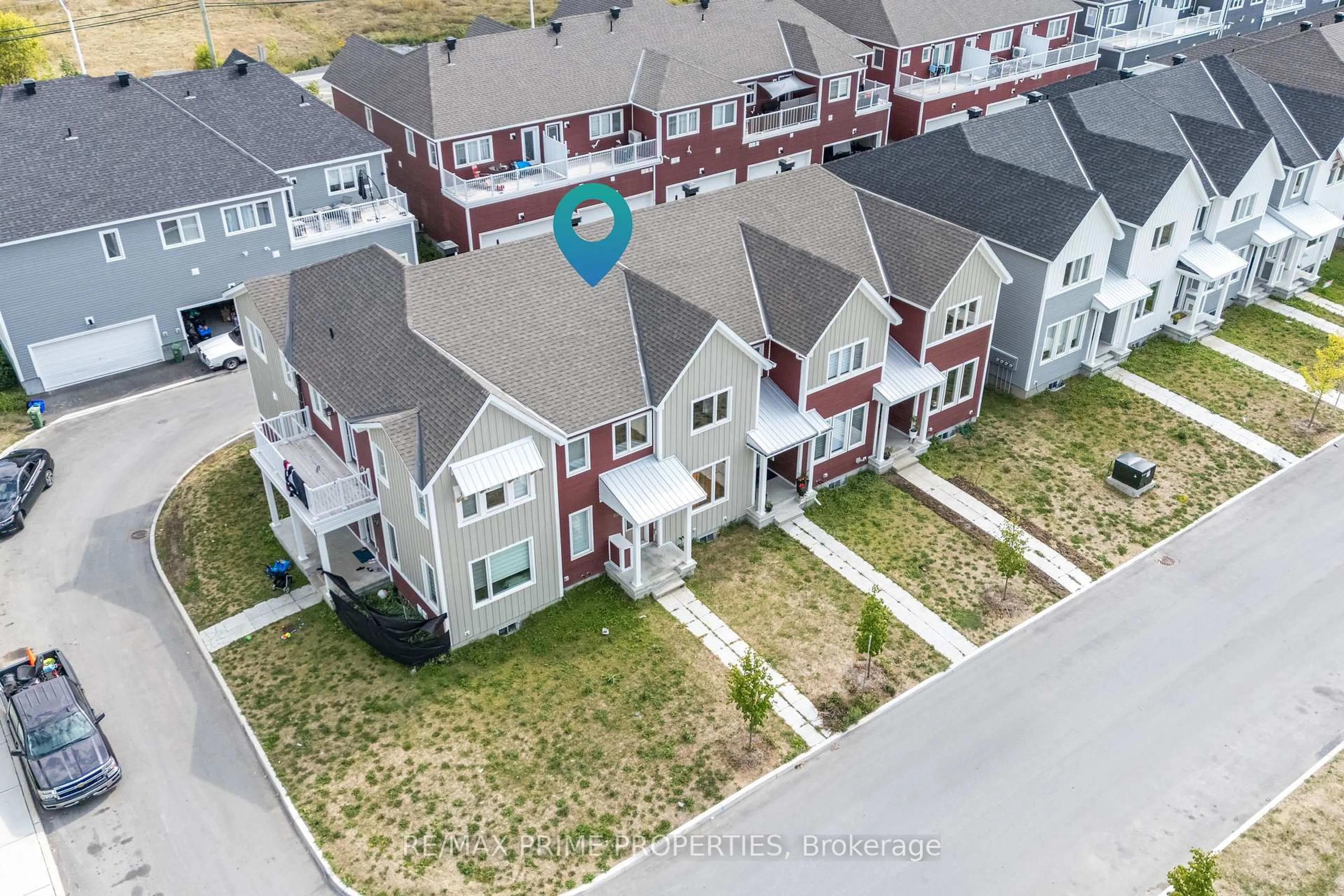 A pic from outside/outdoor area/front of a property/back of a property/a pic from drone, street for 834 Bascule Pl, Richmond Ontario K0A 2Z0