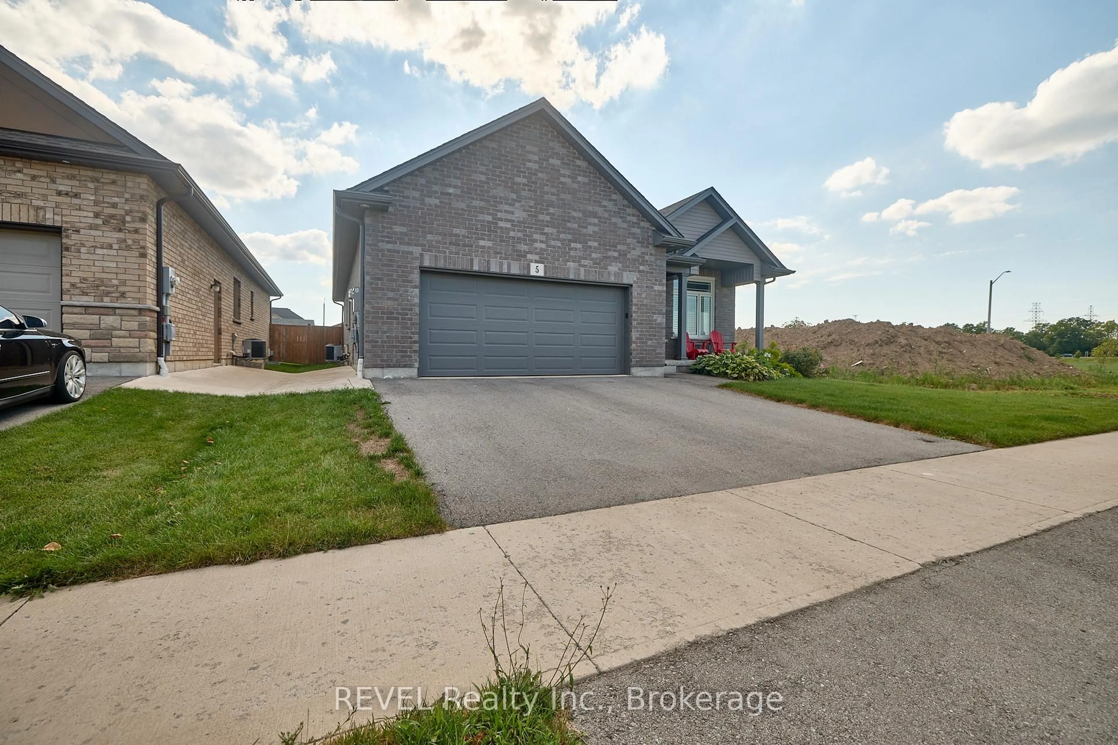 Unknown for 5 Cinnamon St, Thorold Ontario L2V 0H5
