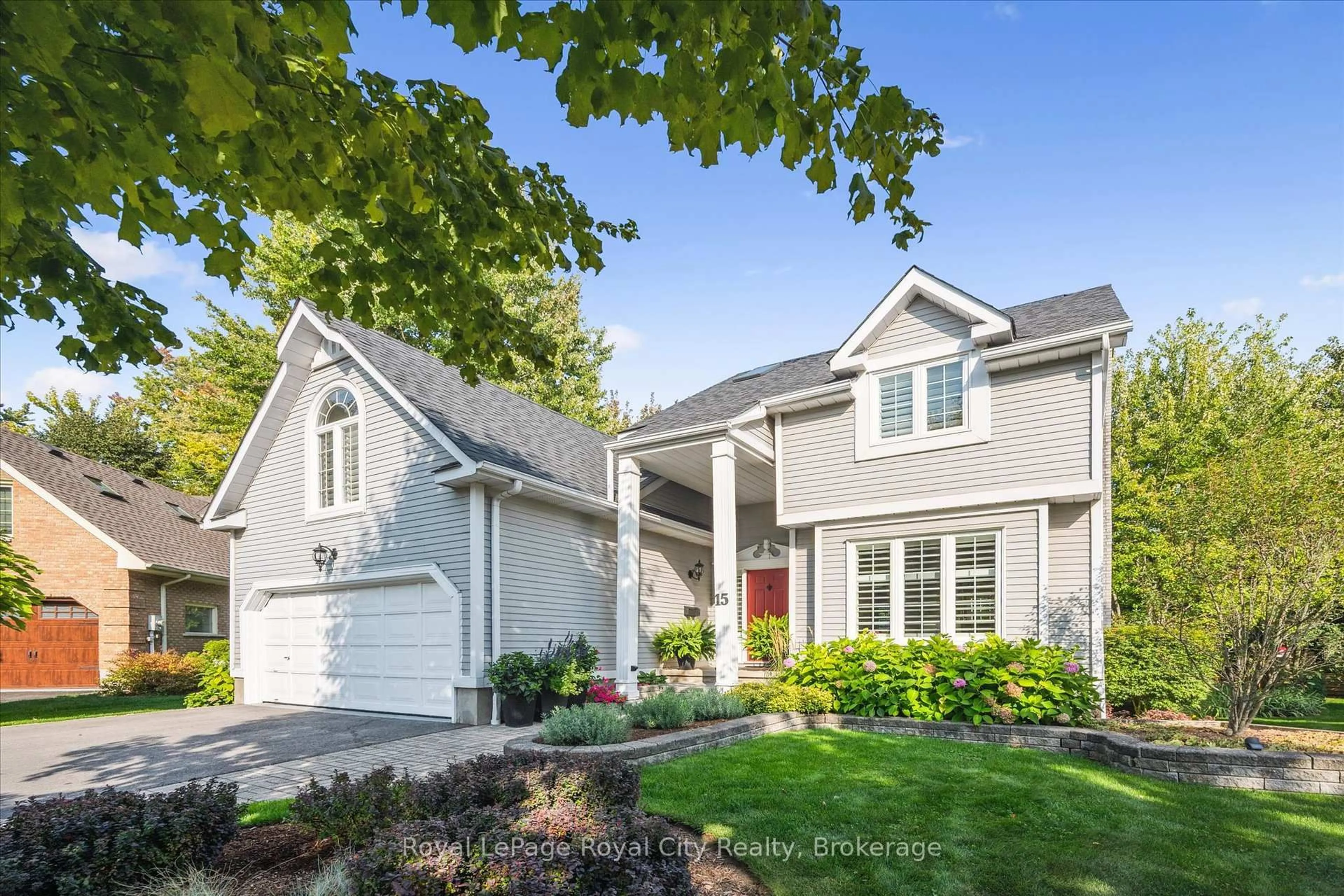 Home with vinyl exterior material, street for 15 Sugarbush Pl, Guelph Ontario N1H 7Z1
