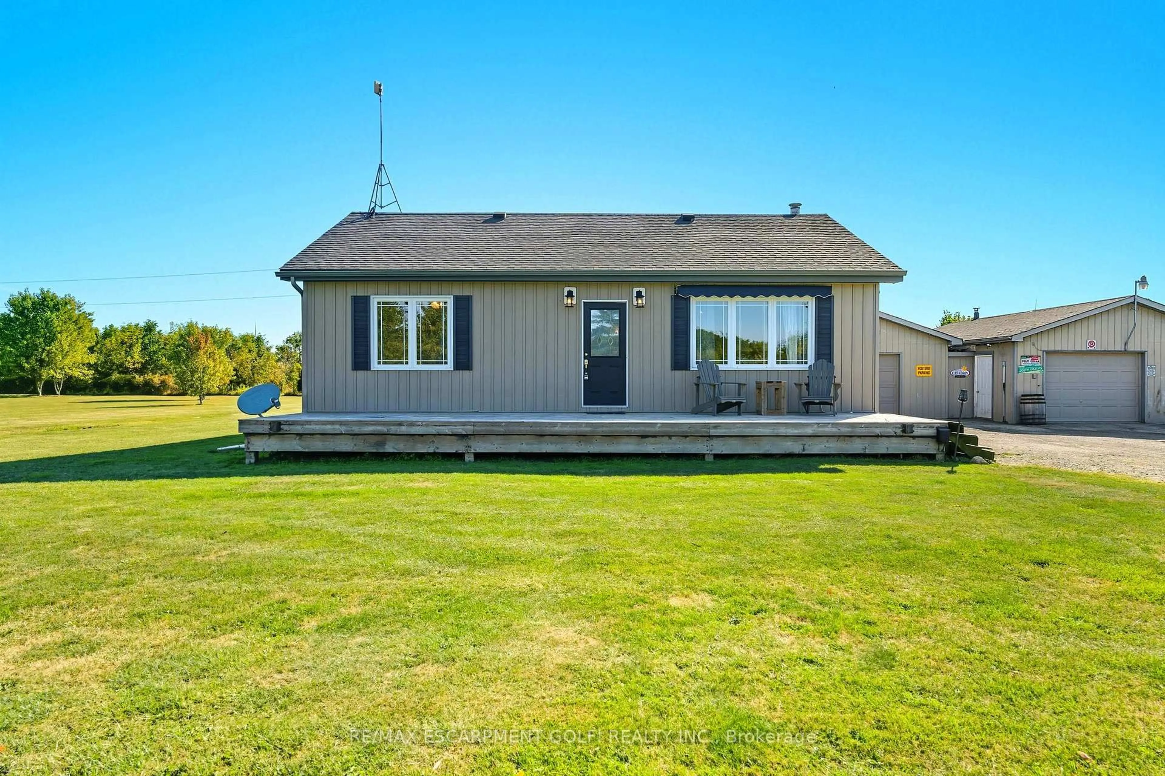 A pic from outside/outdoor area/front of a property/back of a property/a pic from drone, unknown for 421 RAMSEY Rd, Haldimand Ontario N1A 2W6