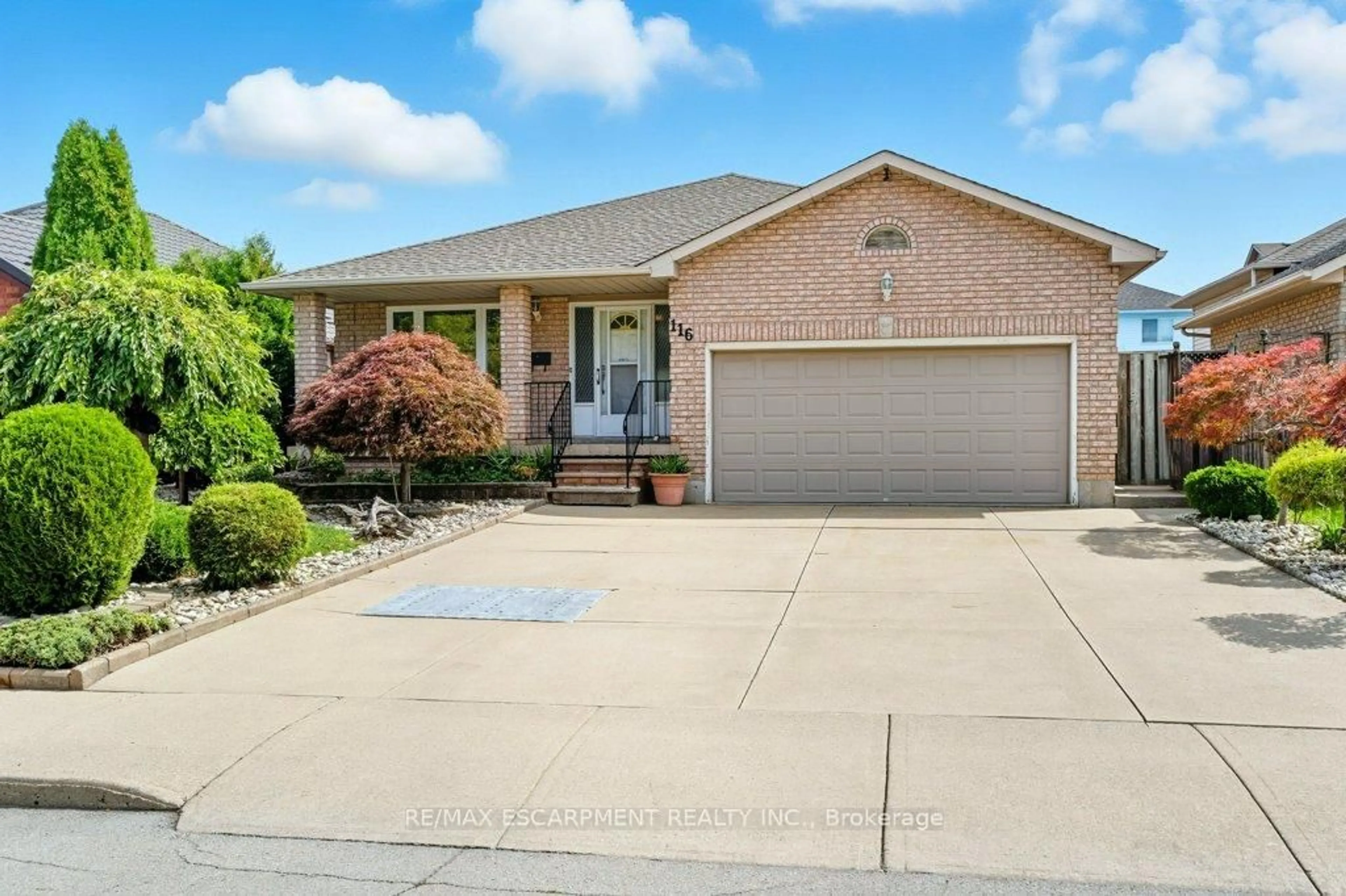 Home with brick exterior material, water/lake/river/ocean view for 116 Nugent Dr, Hamilton Ontario L8H 2M8