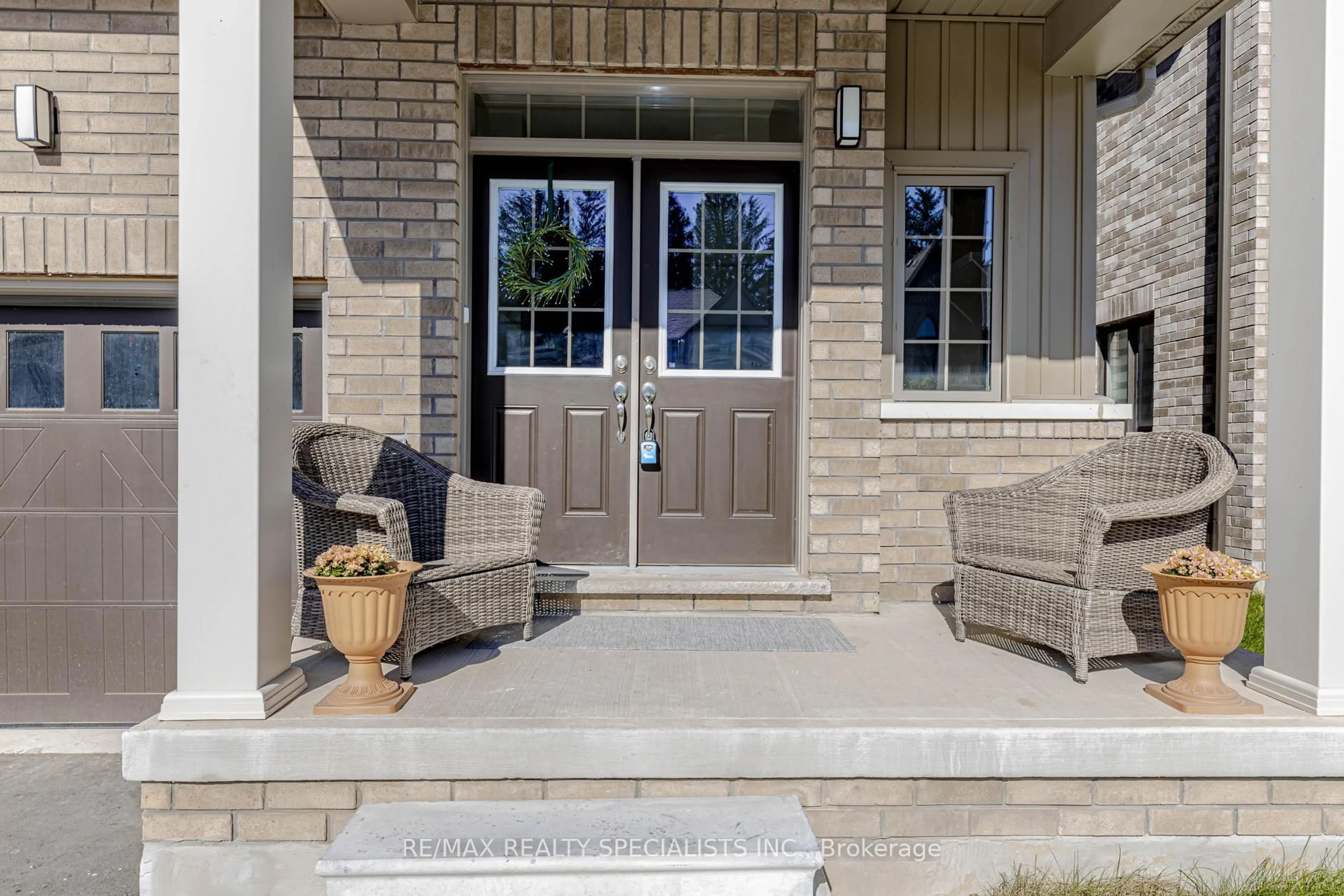Indoor entryway for 164 Dingman St, Wellington North Ontario N0G 1A0