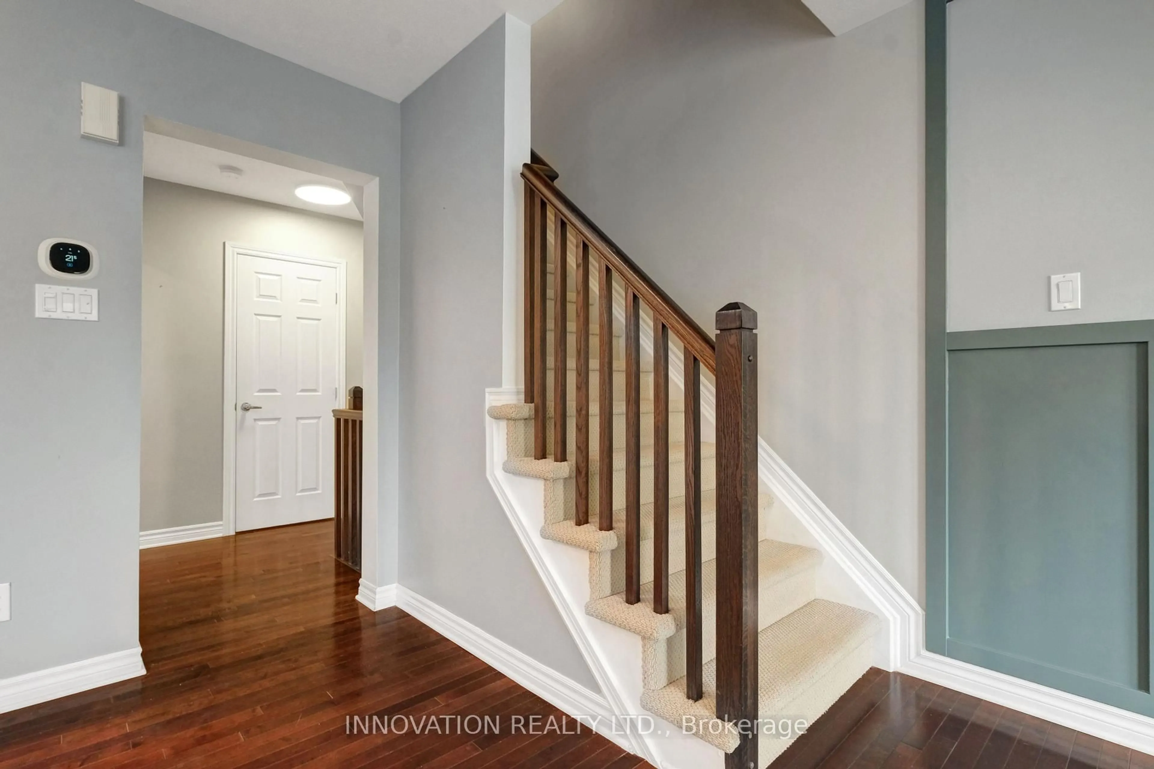 Unknown for 2082 Madrid Ave, Ottawa Ontario K2J 0K4