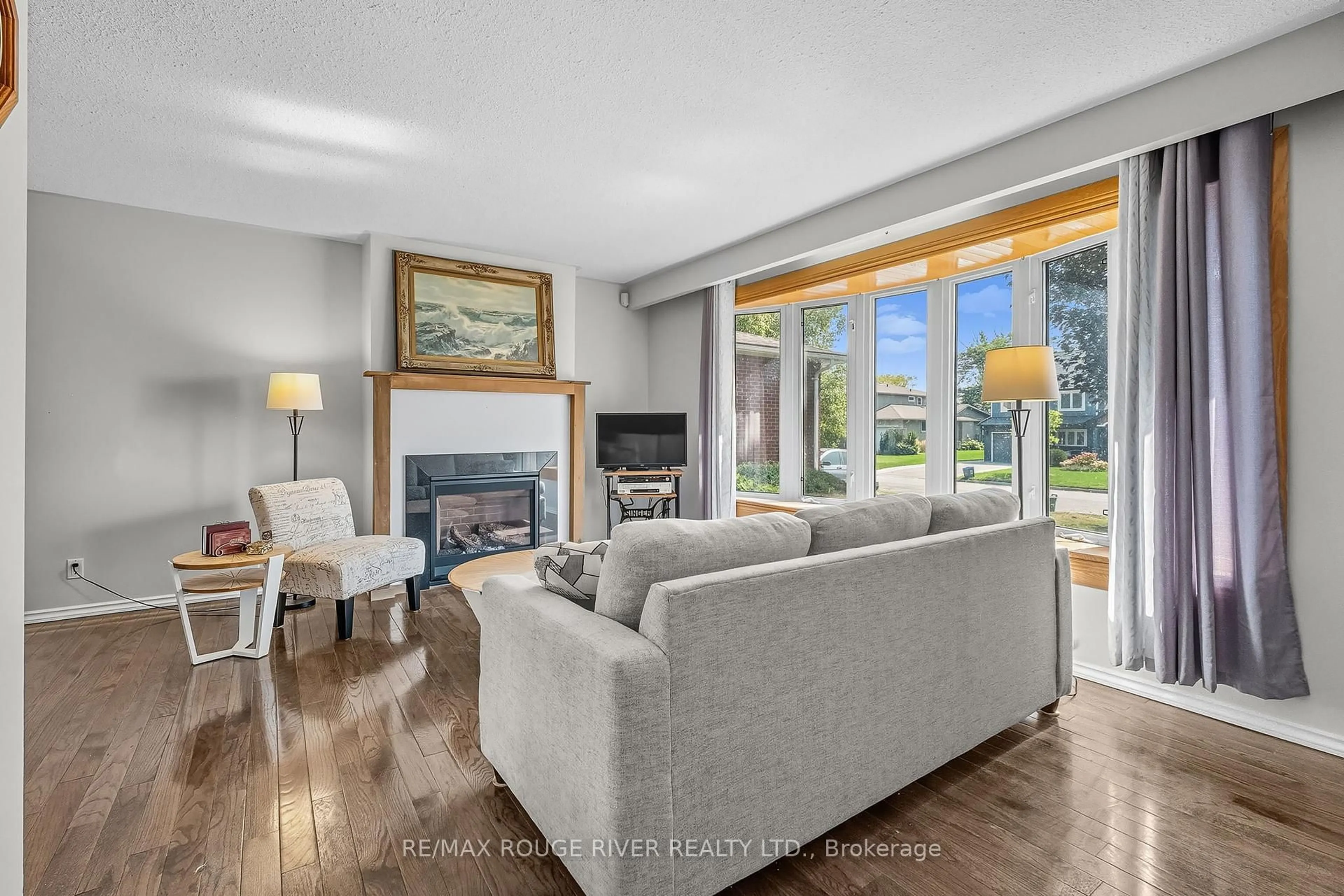 Living room with furniture, unknown for 326 Lakeshore Dr, Cobourg Ontario K9A 1R7