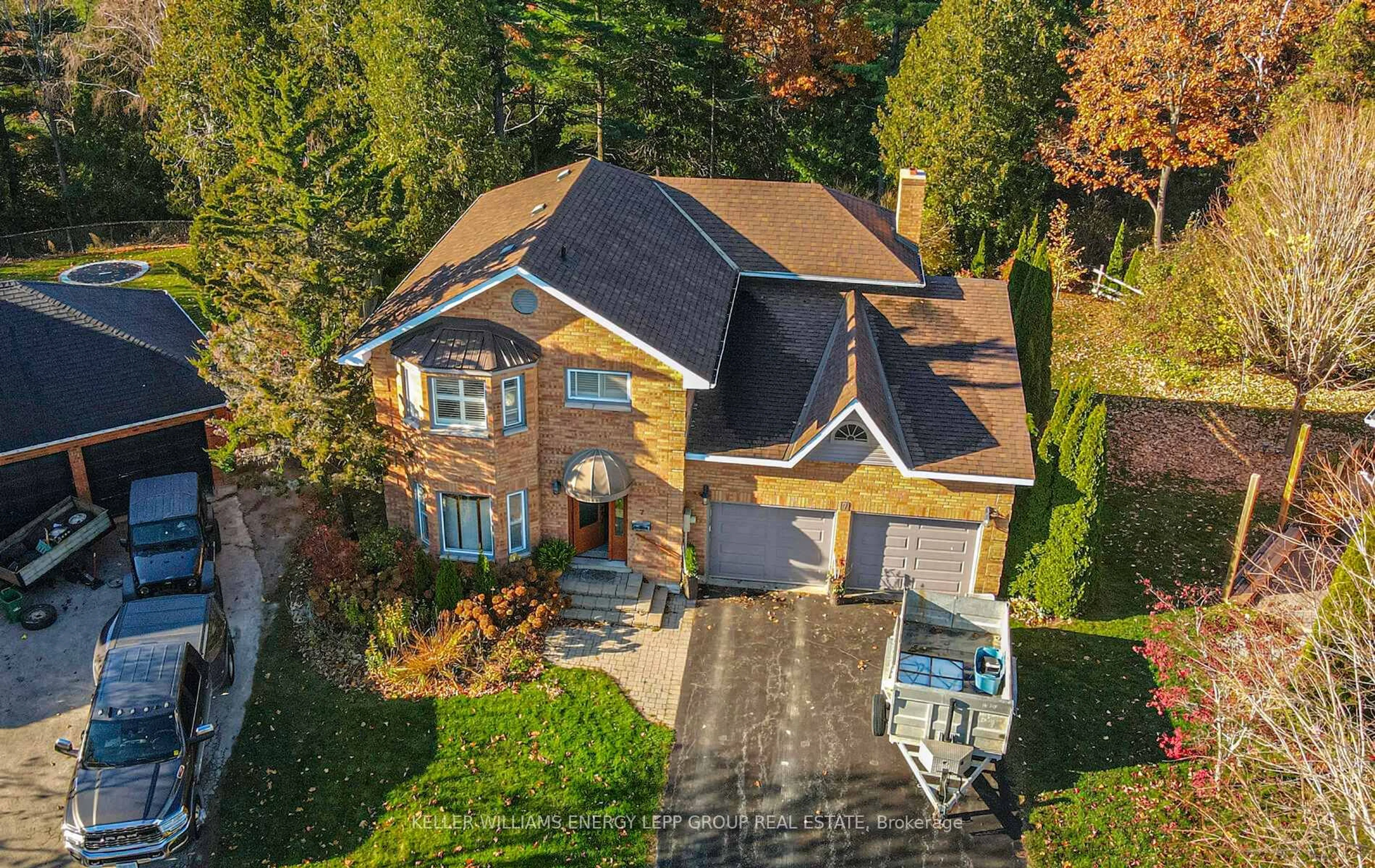 A pic from outside/outdoor area/front of a property/back of a property/a pic from drone, street for 7 Herbert Pl, Port Hope Ontario L1A 4G7