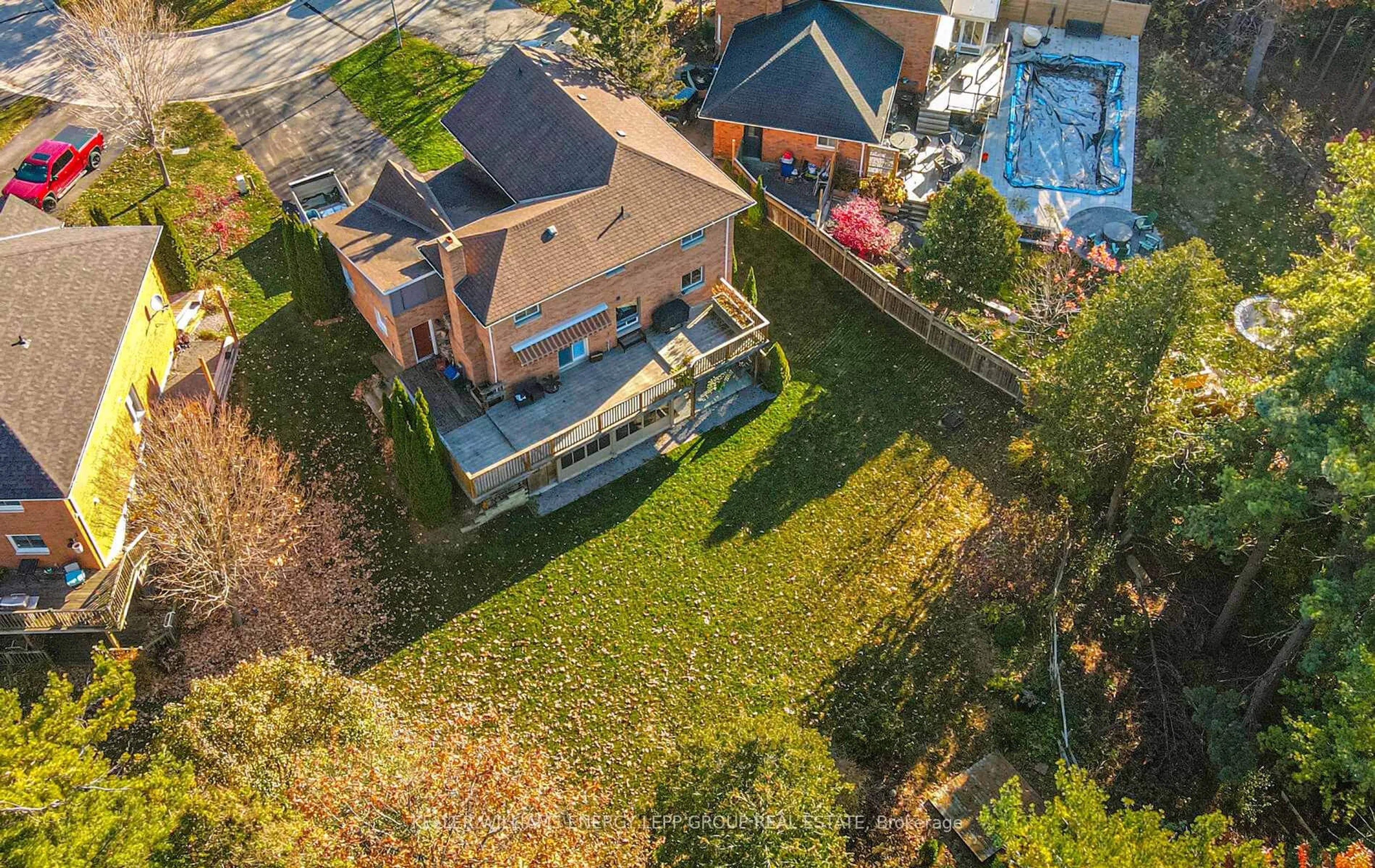 A pic from outside/outdoor area/front of a property/back of a property/a pic from drone, unknown for 7 Herbert Pl, Port Hope Ontario L1A 4G7