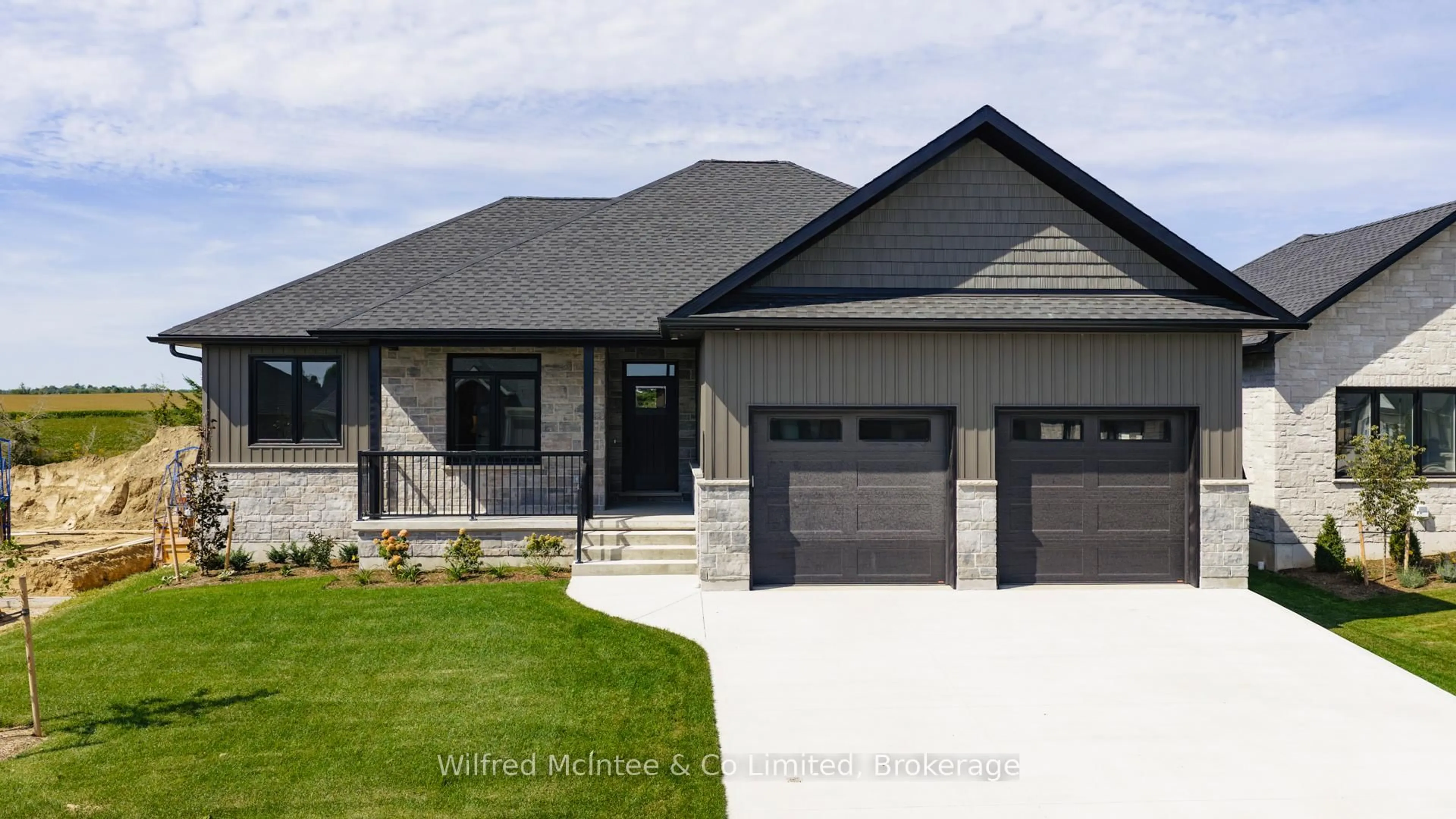 Home with vinyl exterior material, street for 105 Devinwood Ave, Brockton Ontario N0G 2V0