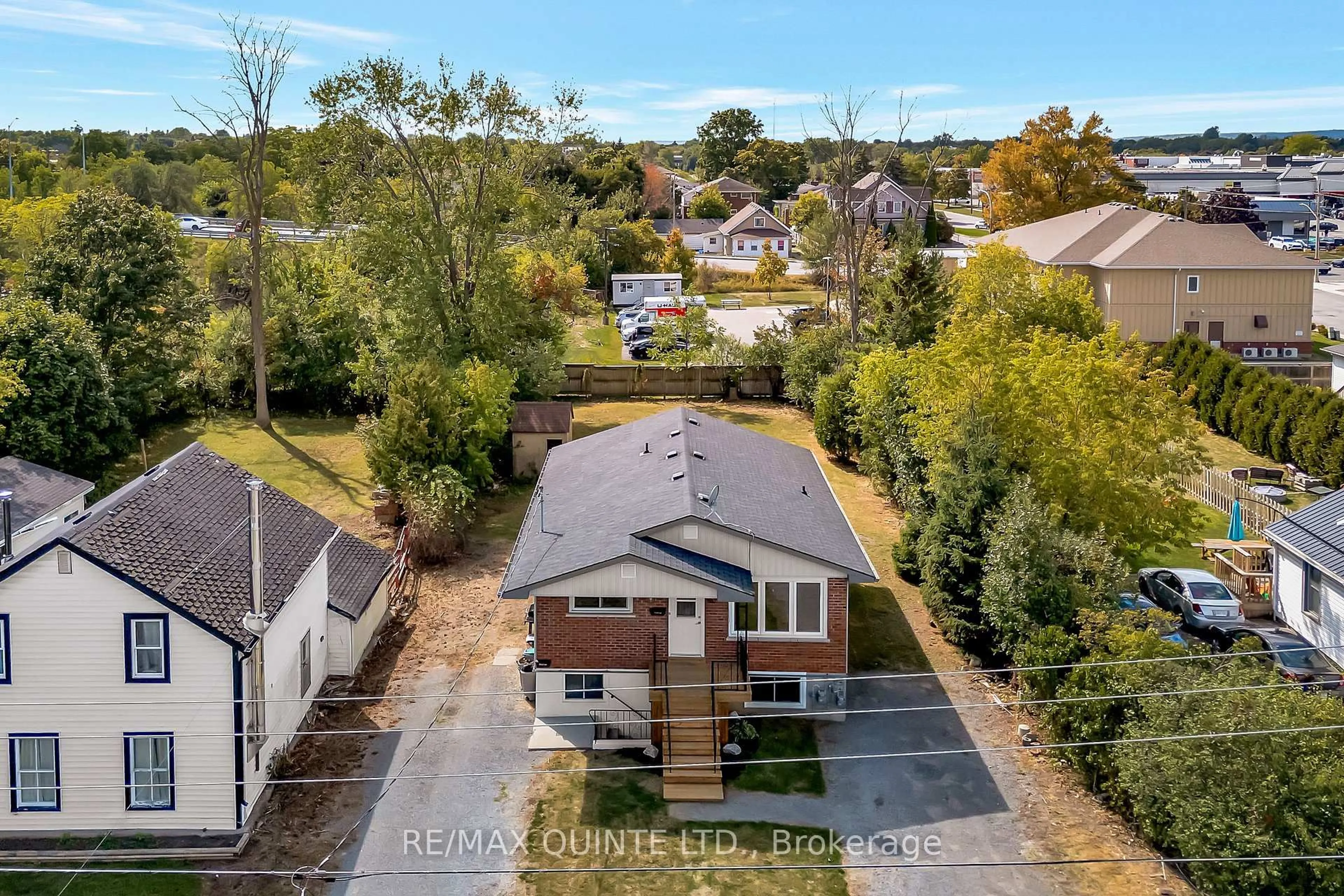A pic from outside/outdoor area/front of a property/back of a property/a pic from drone, unknown for 50 Grier St, Belleville Ontario K8P 3A1