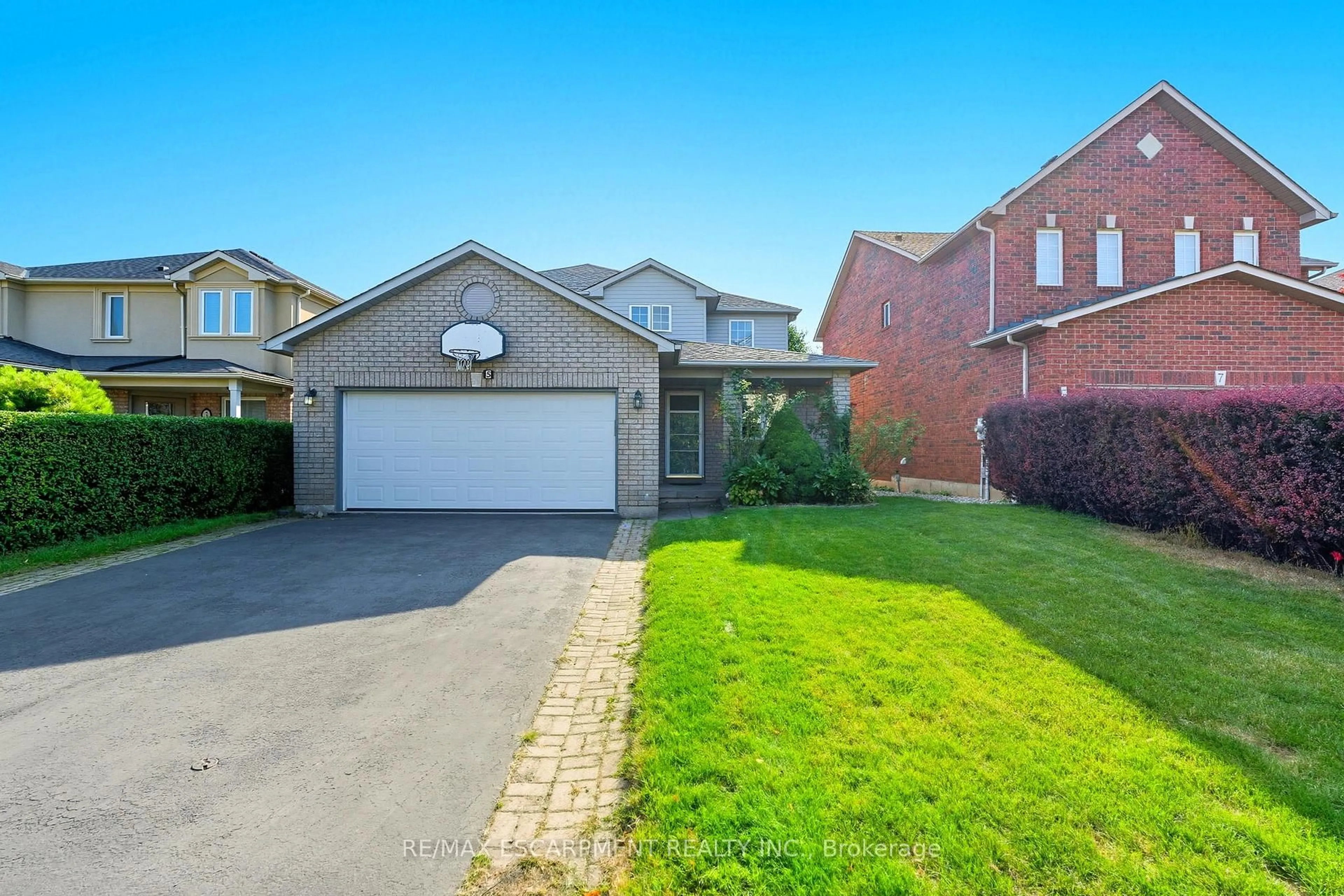 Unknown for 5 Chesapeake Dr, Hamilton Ontario L8B 0H7