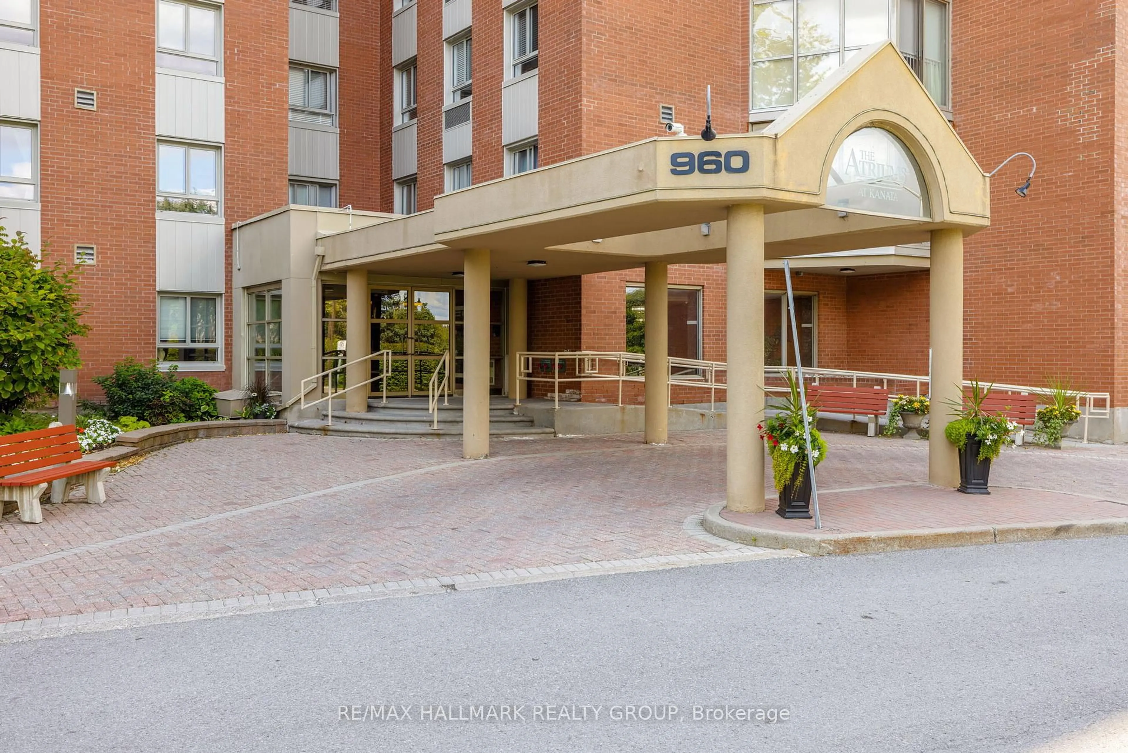 Unknown for 960 Teron Rd #105, Ottawa Ontario K2K 2B6