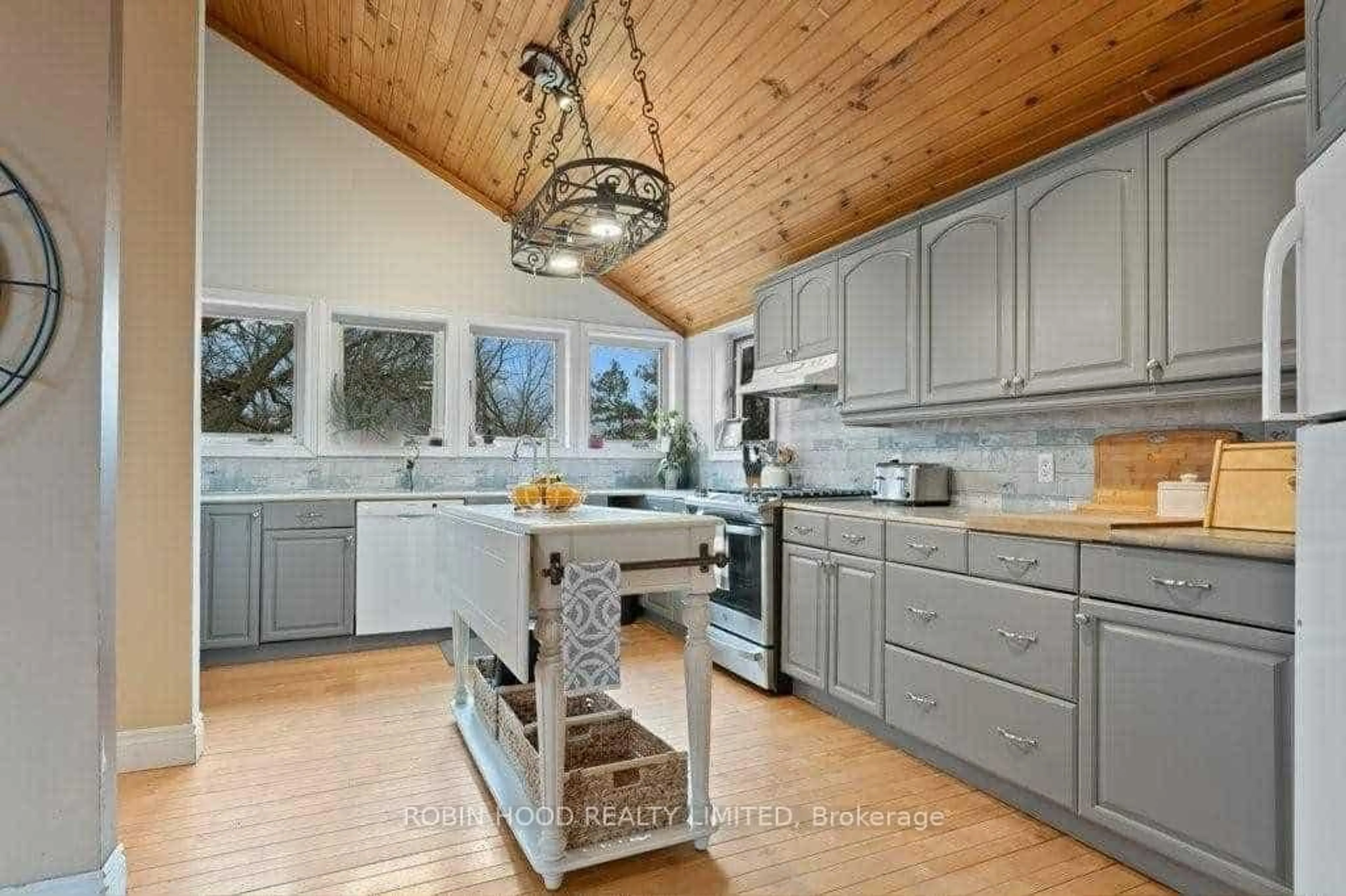 Open concept kitchen, unknown for 76 Dover St, Haldimand Ontario N1A 2W6