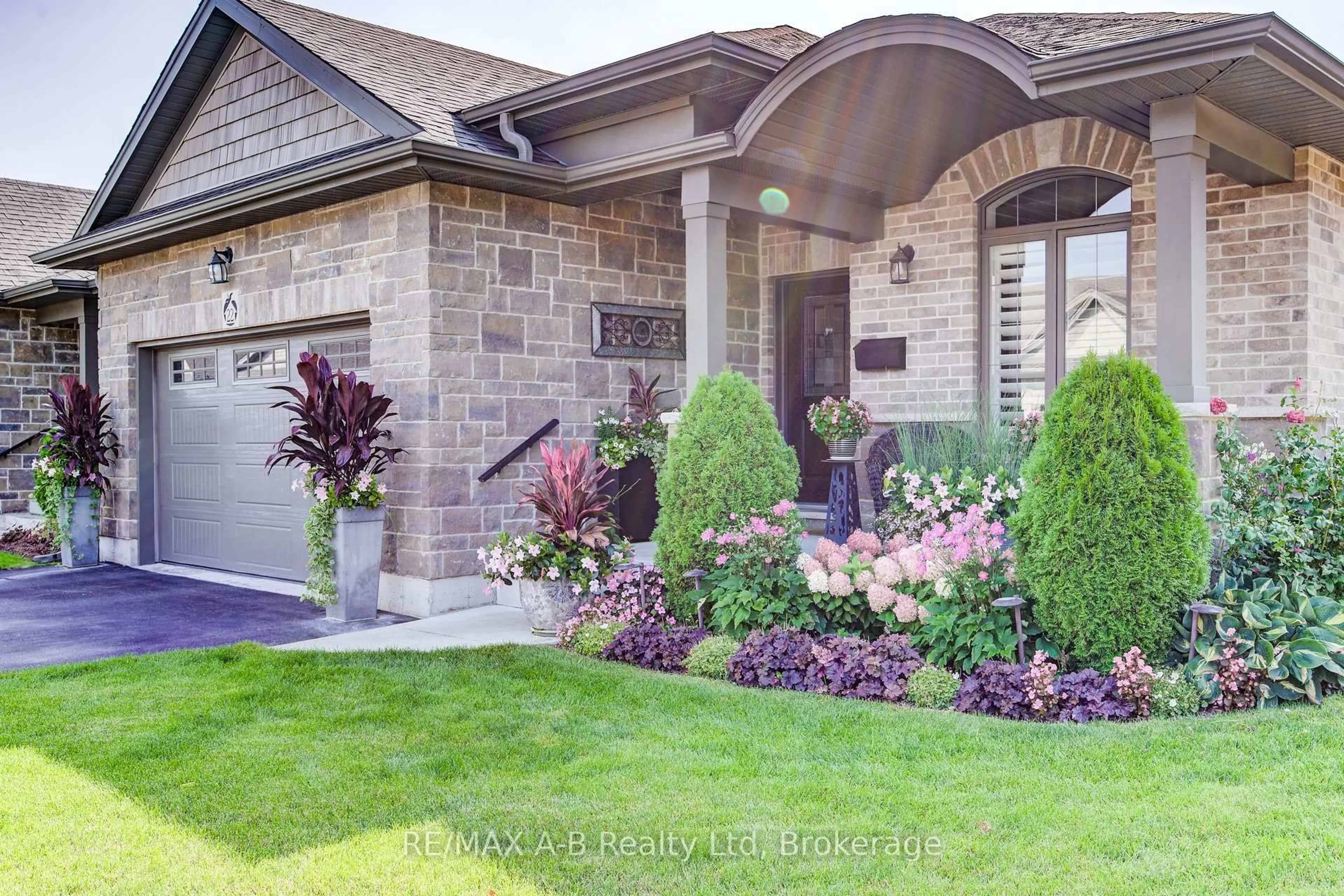 Home with brick exterior material, street for 53 Roth St #22, East Zorra-Tavistock Ontario N0B 2R0