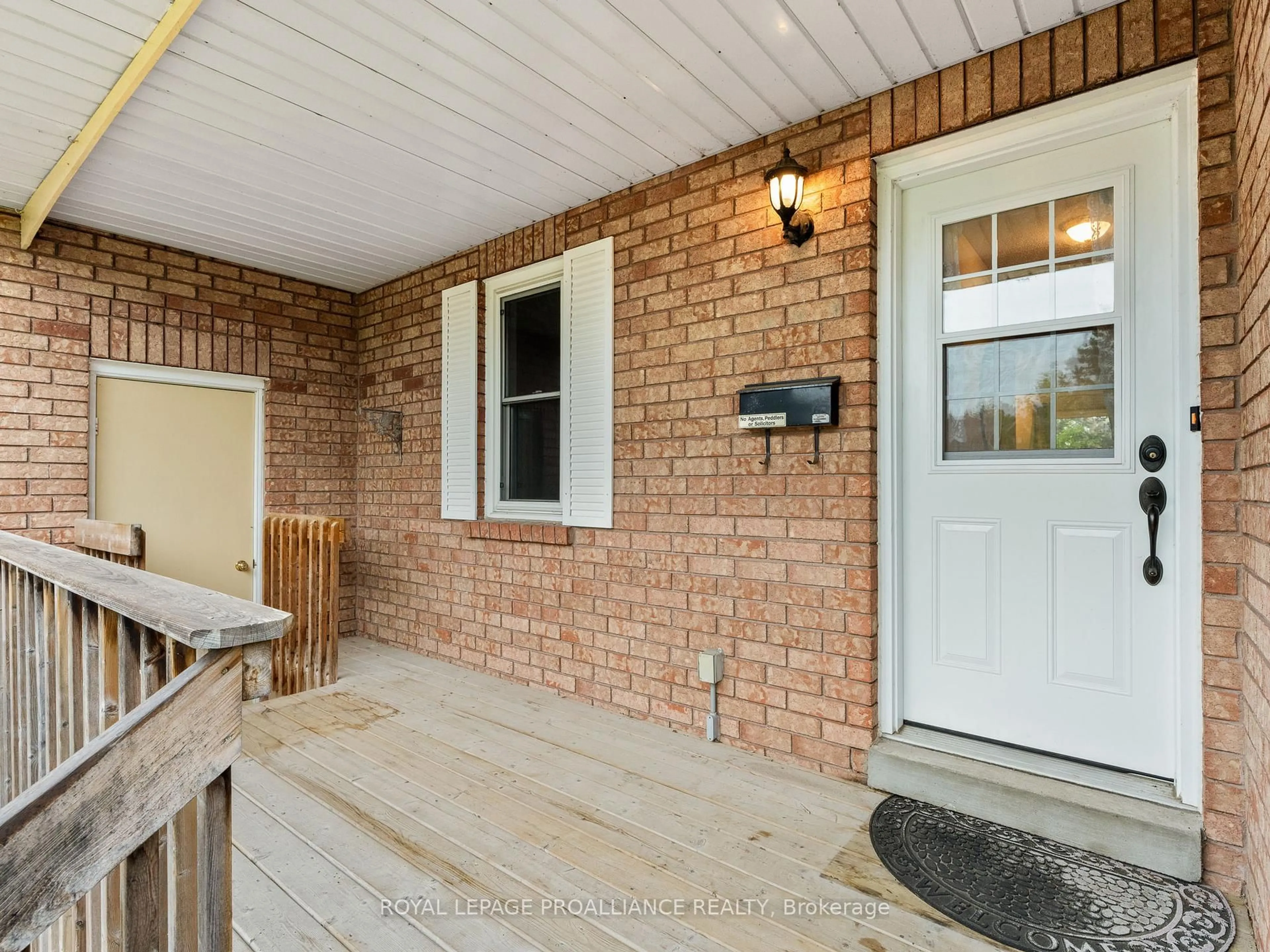 Home with brick exterior material, street for 904 Chipping Park Blvd, Cobourg Ontario K9A 5H2