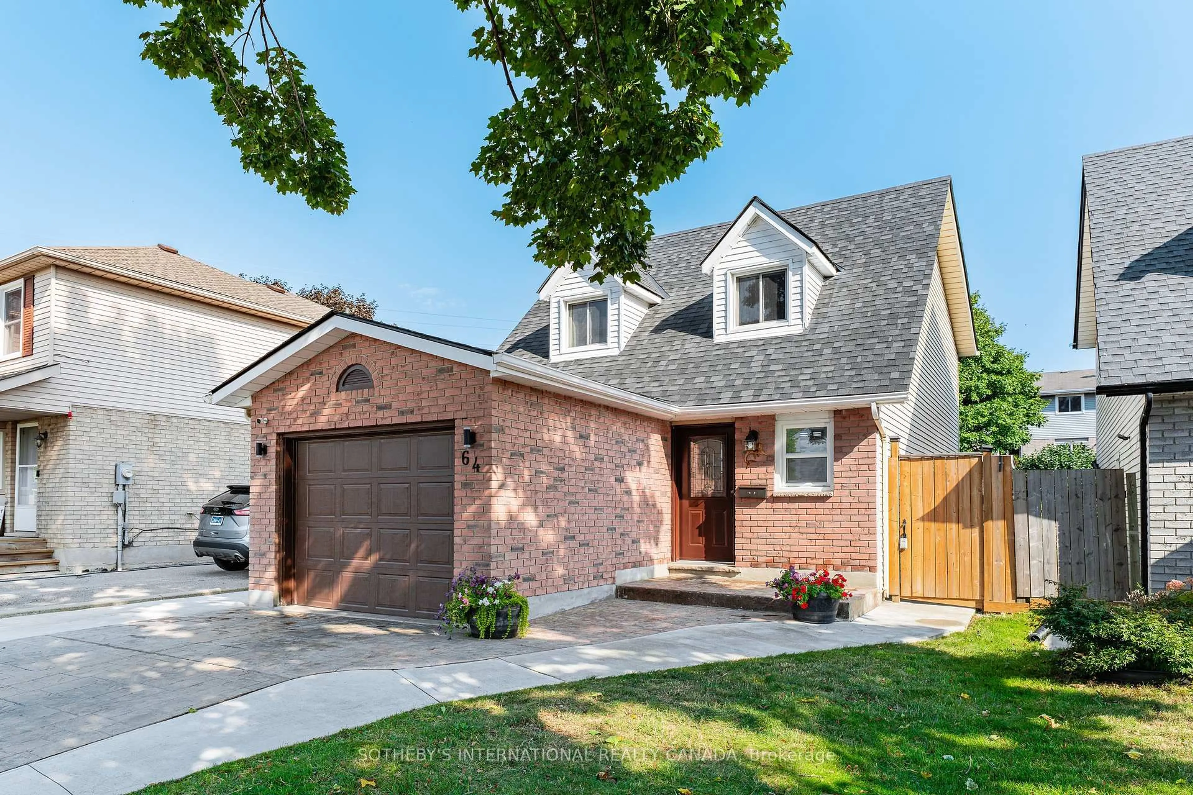 Home with brick exterior material, street for 64 Glenbrook Cres, Cambridge Ontario N1R 7Z2