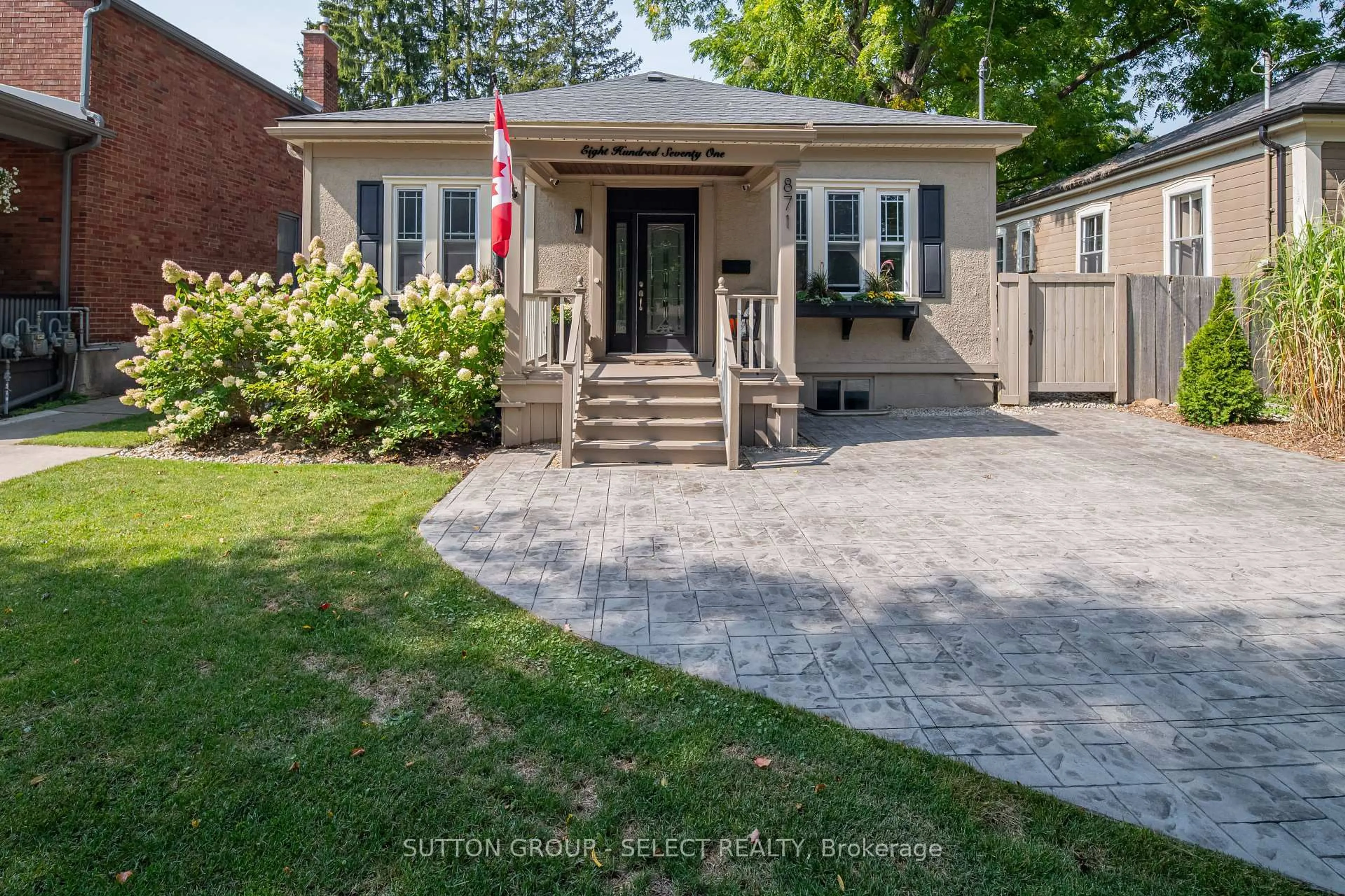 Home with brick exterior material, street for 871 COLBORNE St, London East Ontario N6A 4A1