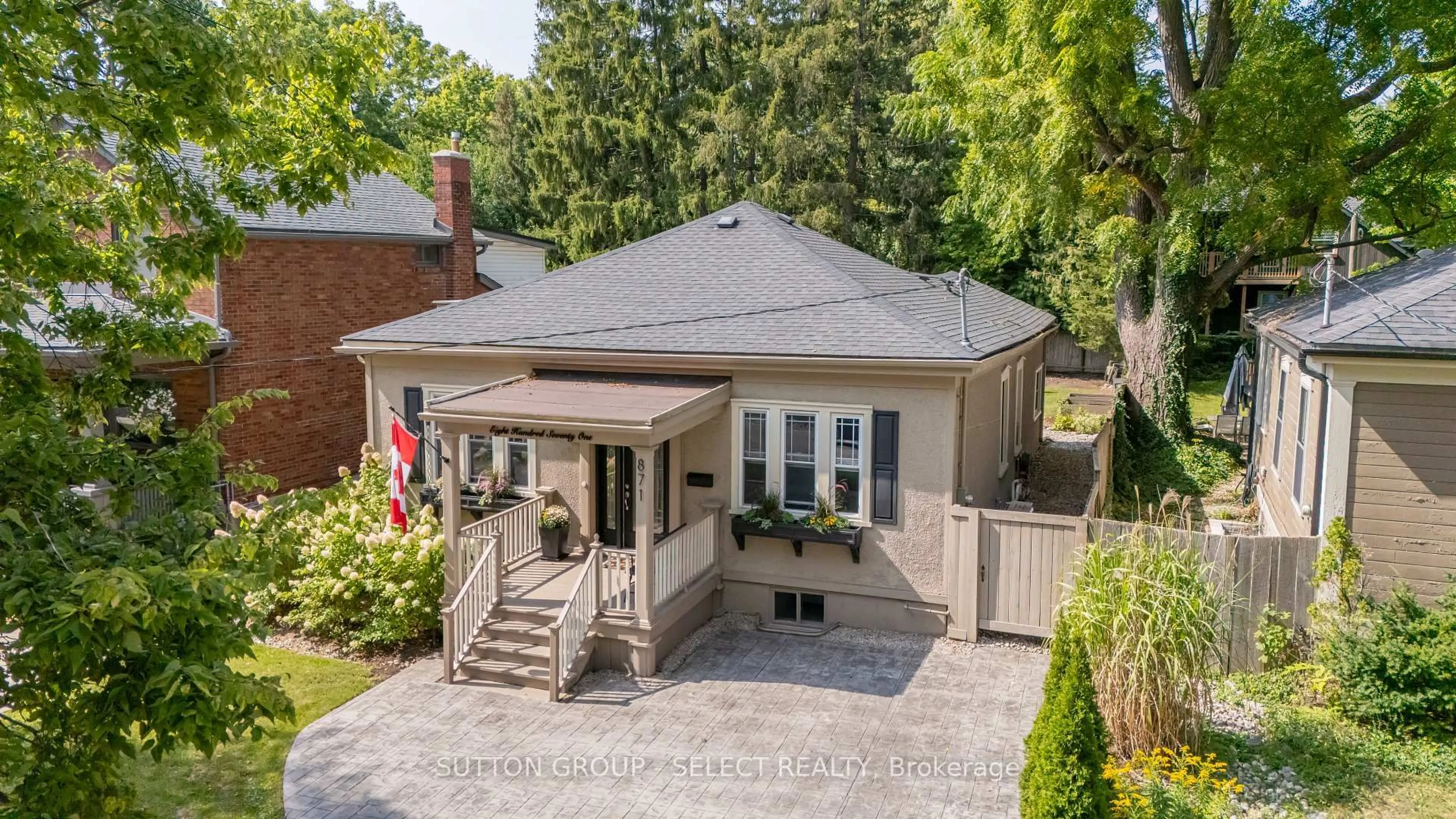Home with brick exterior material, street for 871 COLBORNE St, London East Ontario N6A 4A1