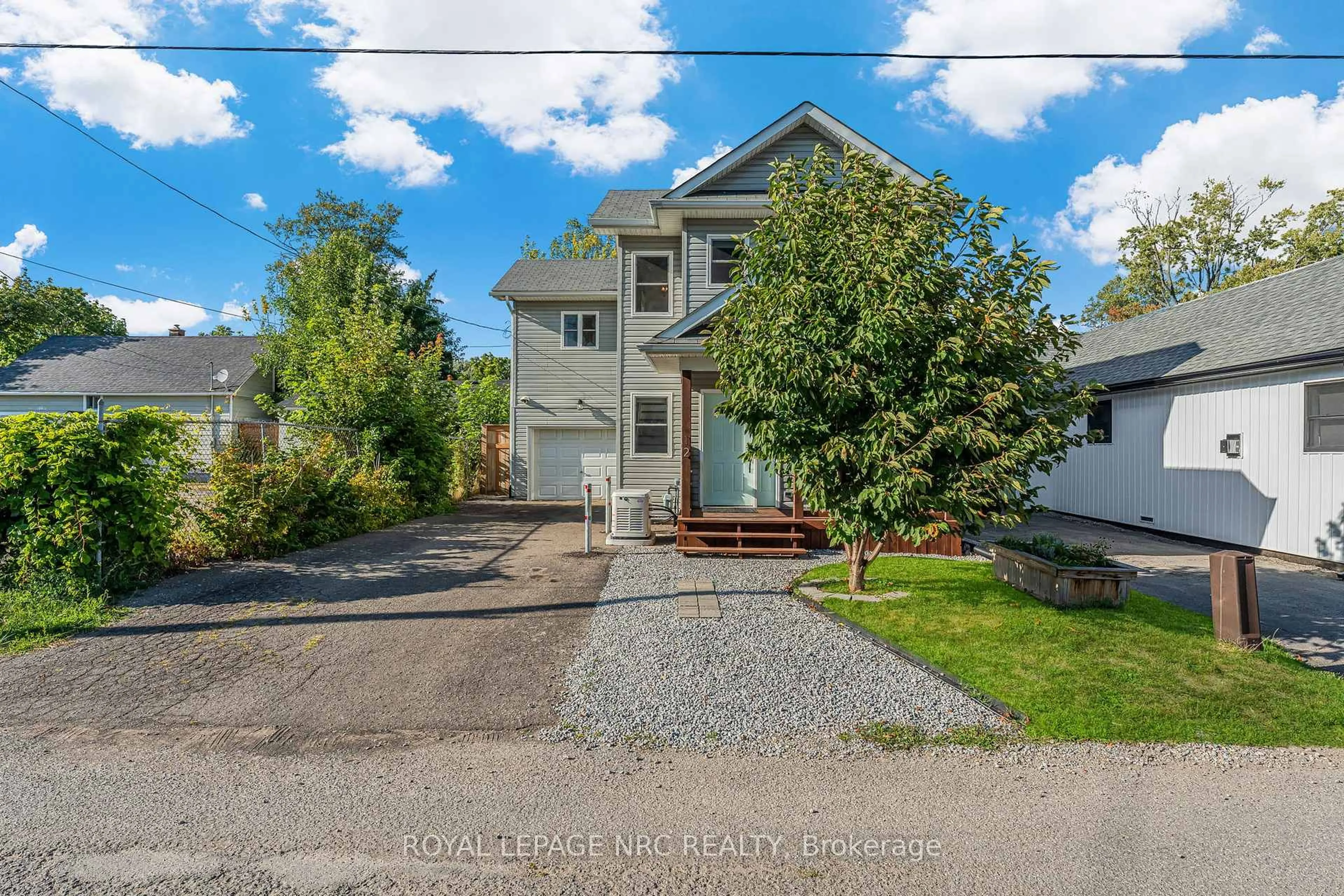 A pic from outside/outdoor area/front of a property/back of a property/a pic from drone, street for 12 Lincoln Rd, Fort Erie Ontario L0S 1B0