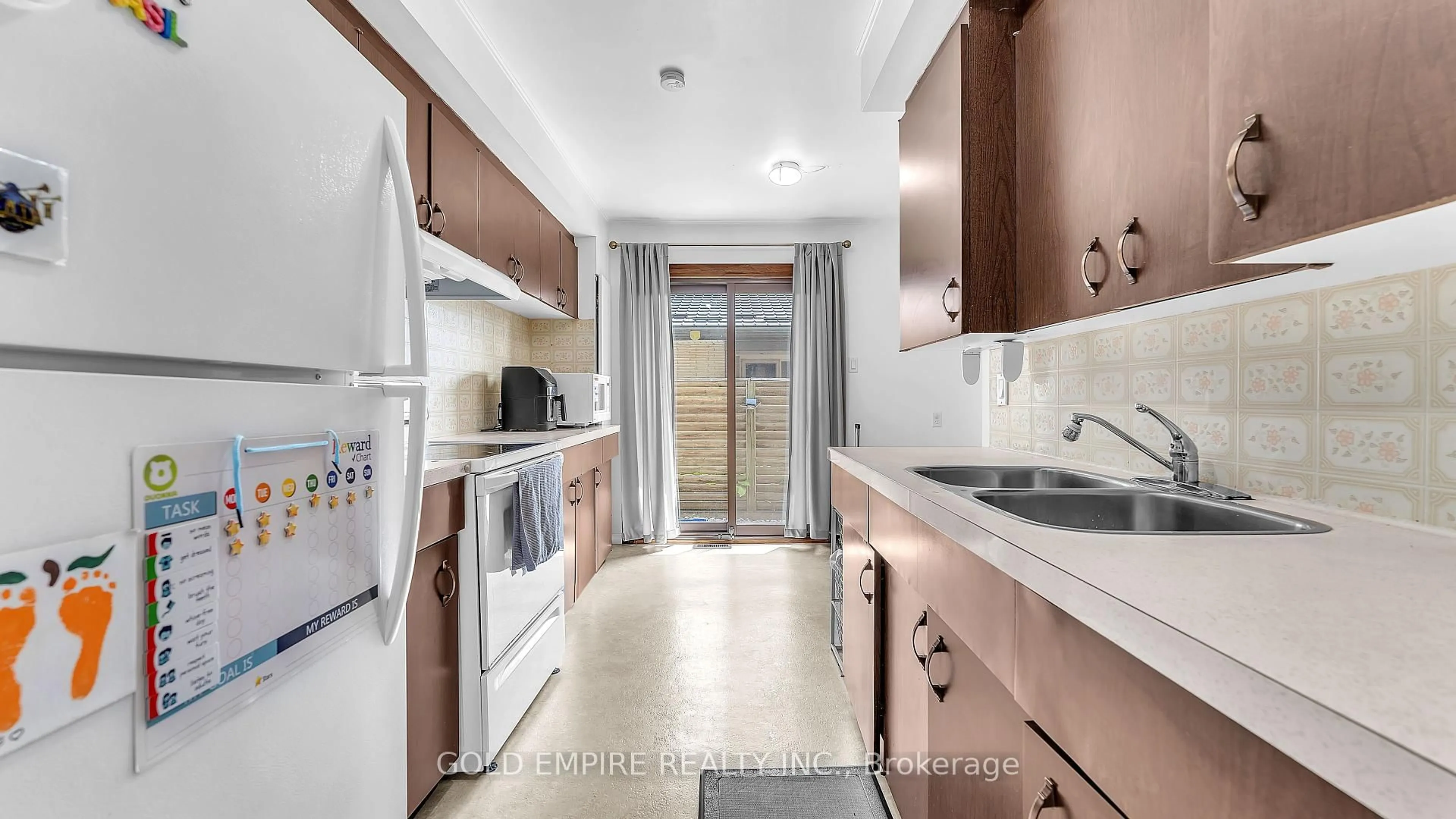 Unknown for 1058 Apache Rd, London East Ontario N5V 2W3