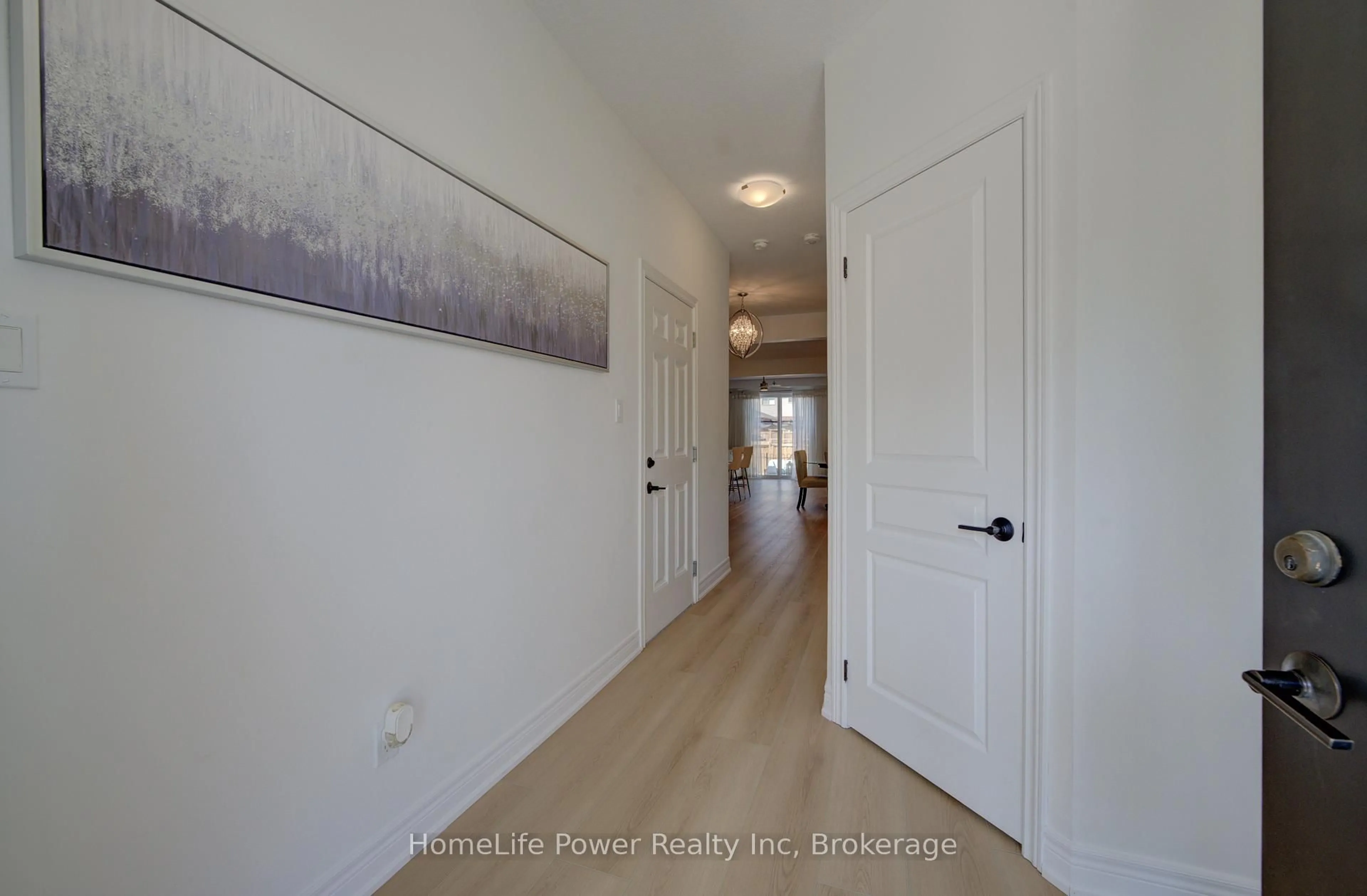 Indoor entryway for 113 Dallan Dr, Guelph Ontario N1L 0N3