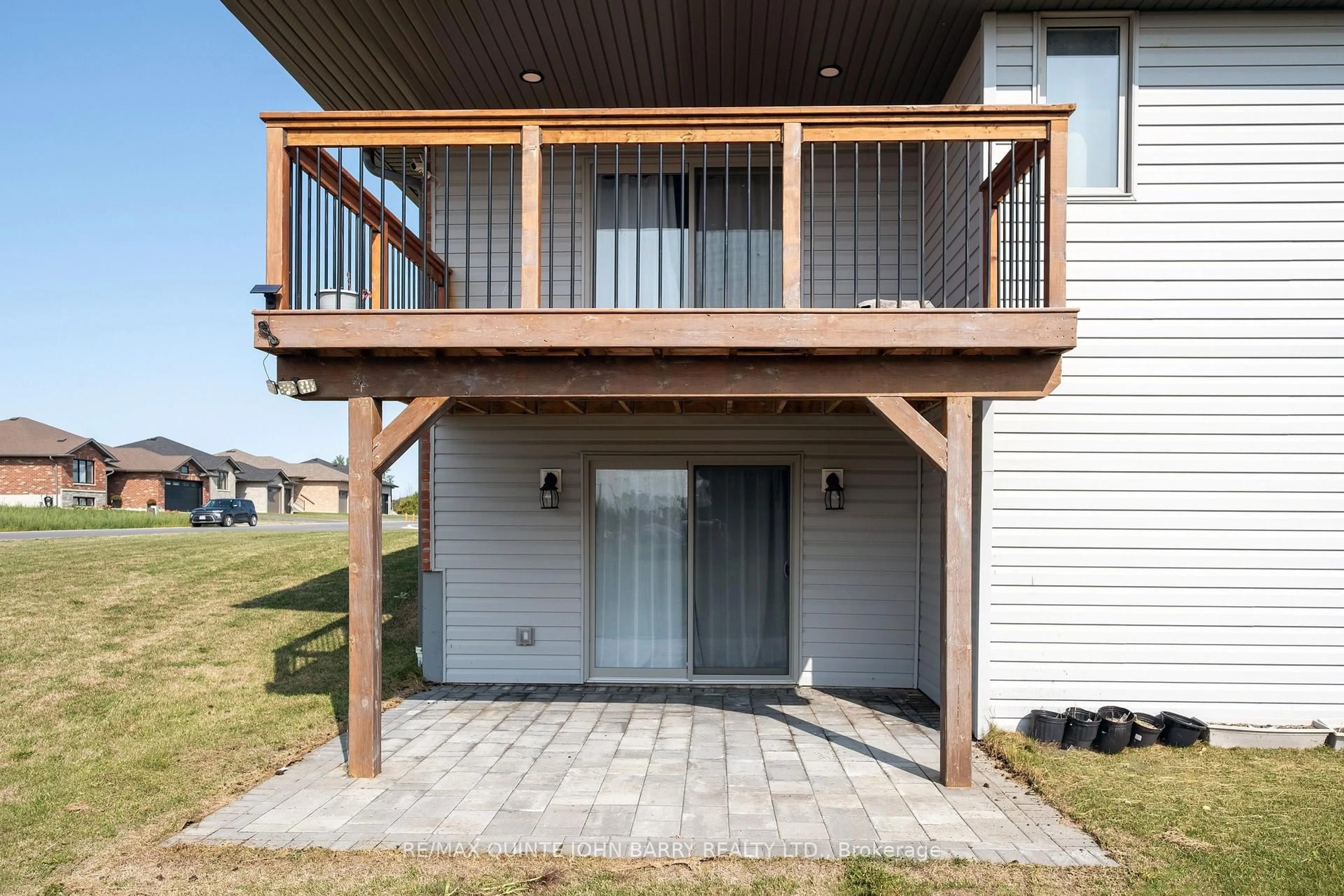 Patio, unknown for 43 Cedar Park Cres, Quinte West Ontario K8V 0J1