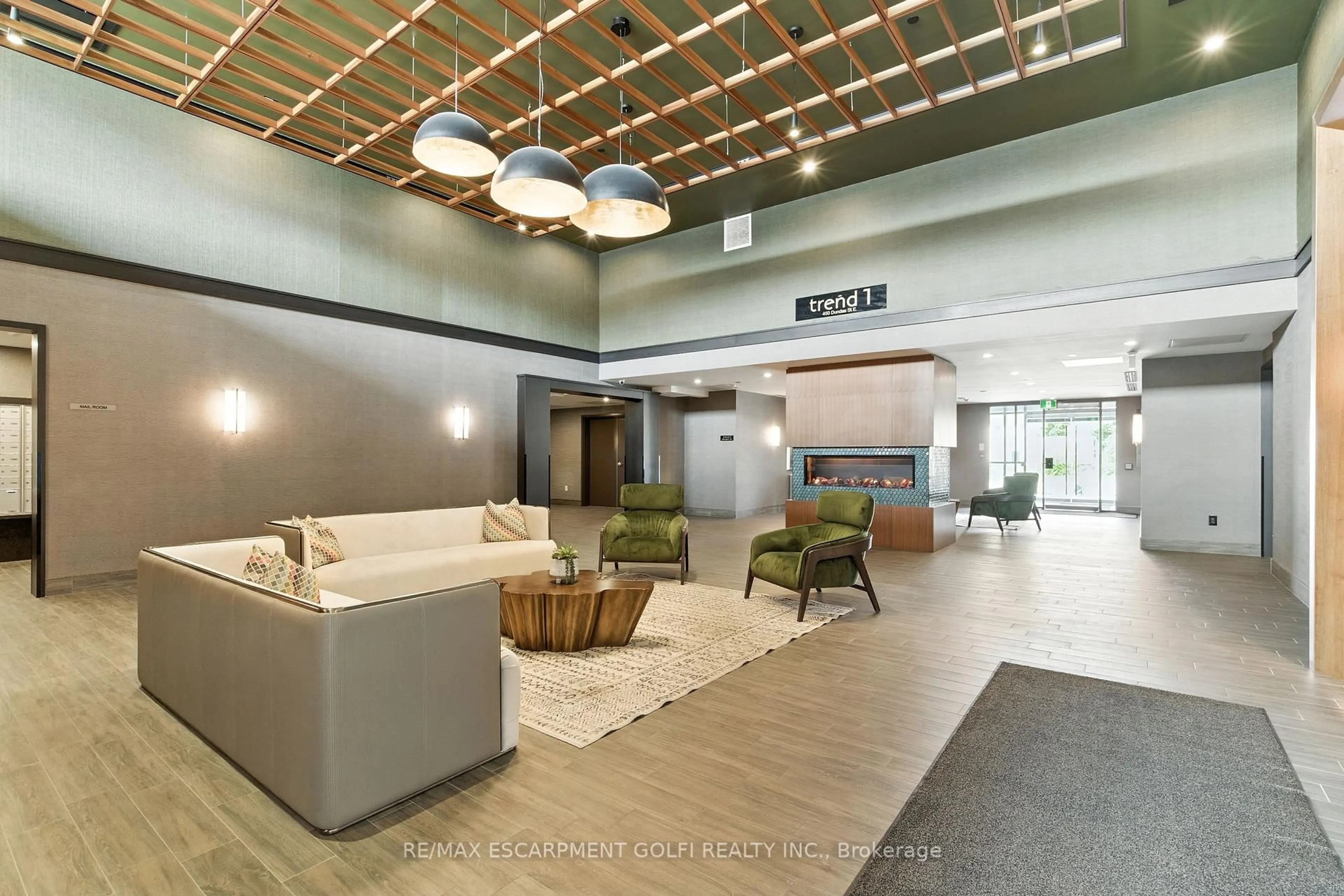 Lobby for 450 Dundas St #902, Hamilton Ontario L8B 1Z2