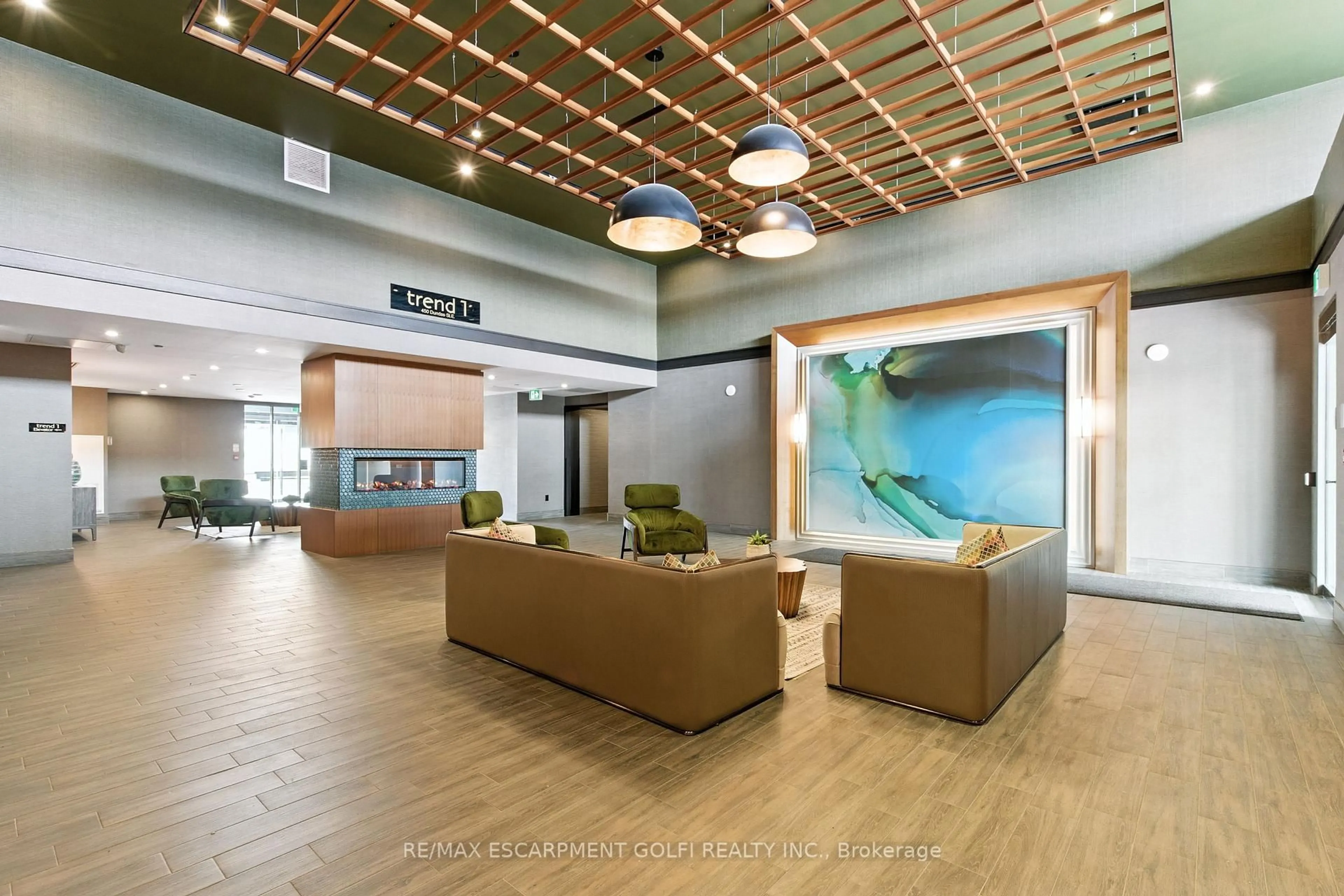 Lobby for 450 Dundas St #902, Hamilton Ontario L8B 1Z2