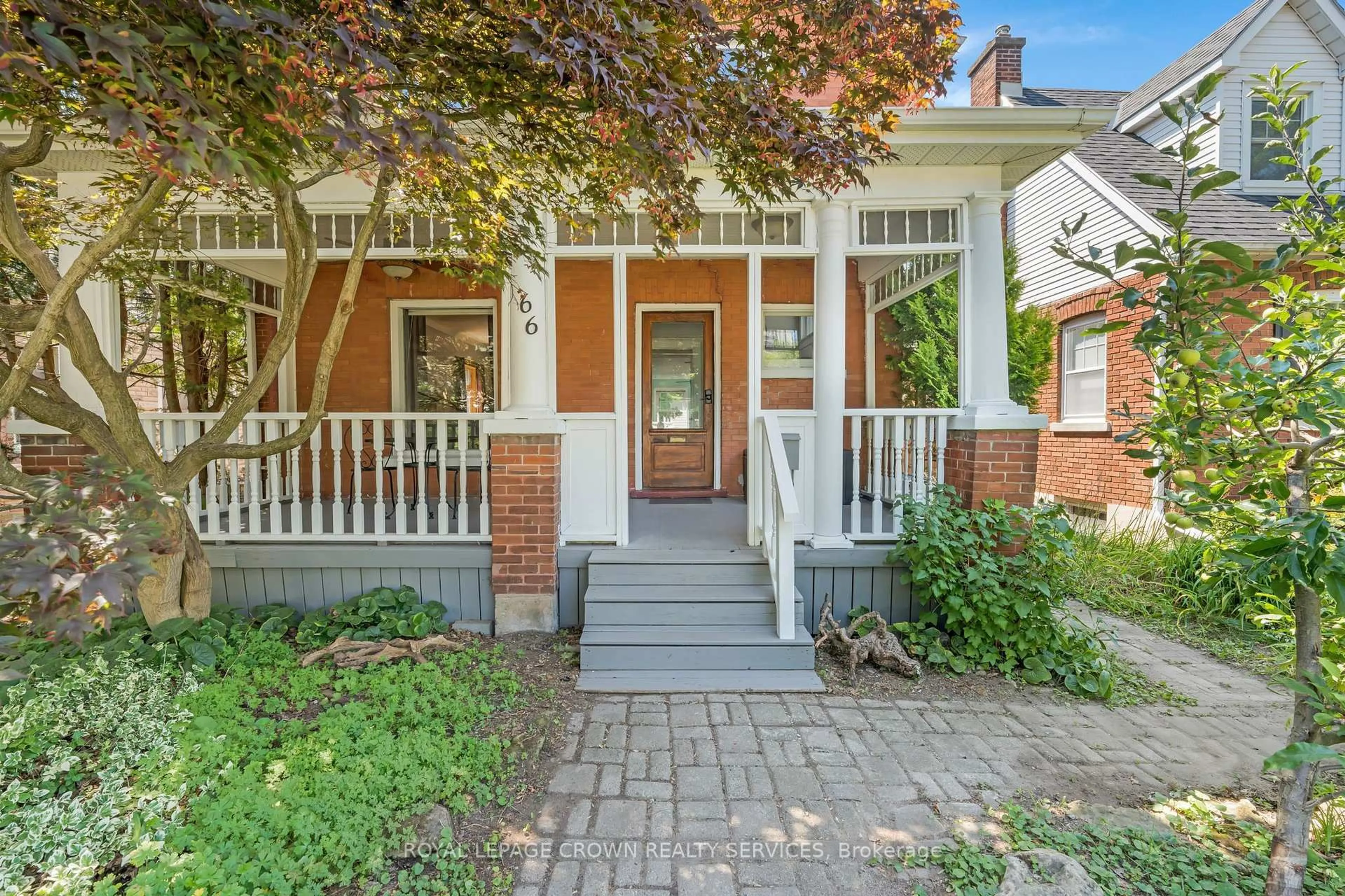 Home with brick exterior material, street for 66 Brant Rd, Cambridge Ontario N1S 2W6