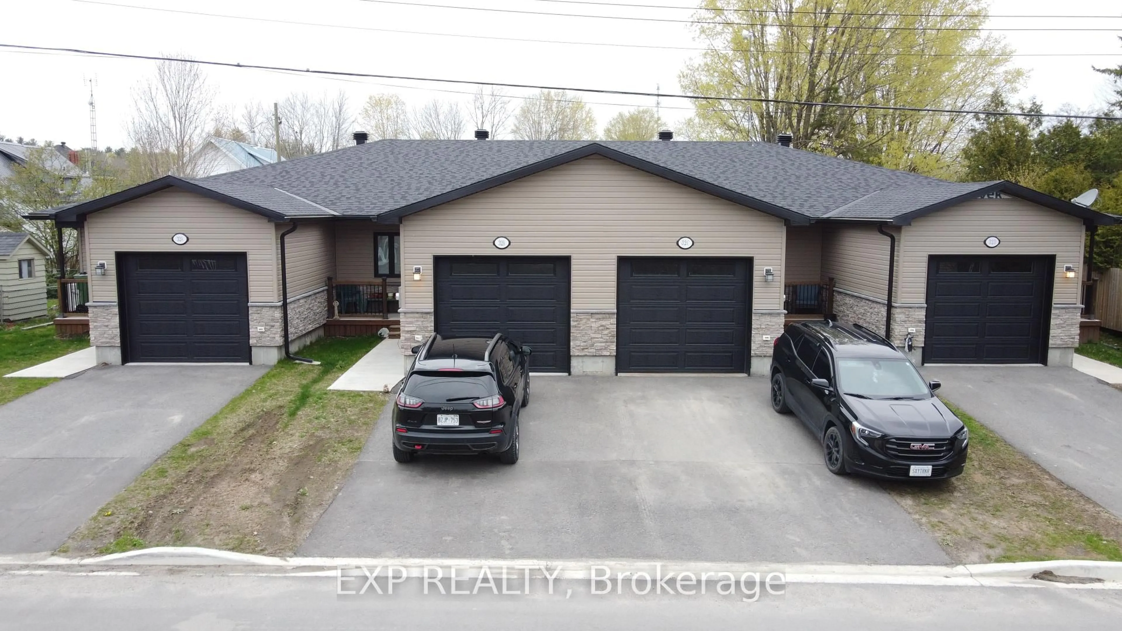 Home with brick exterior material, street for 32 David St, Edwardsburgh/Cardinal Ontario K0E 1X0
