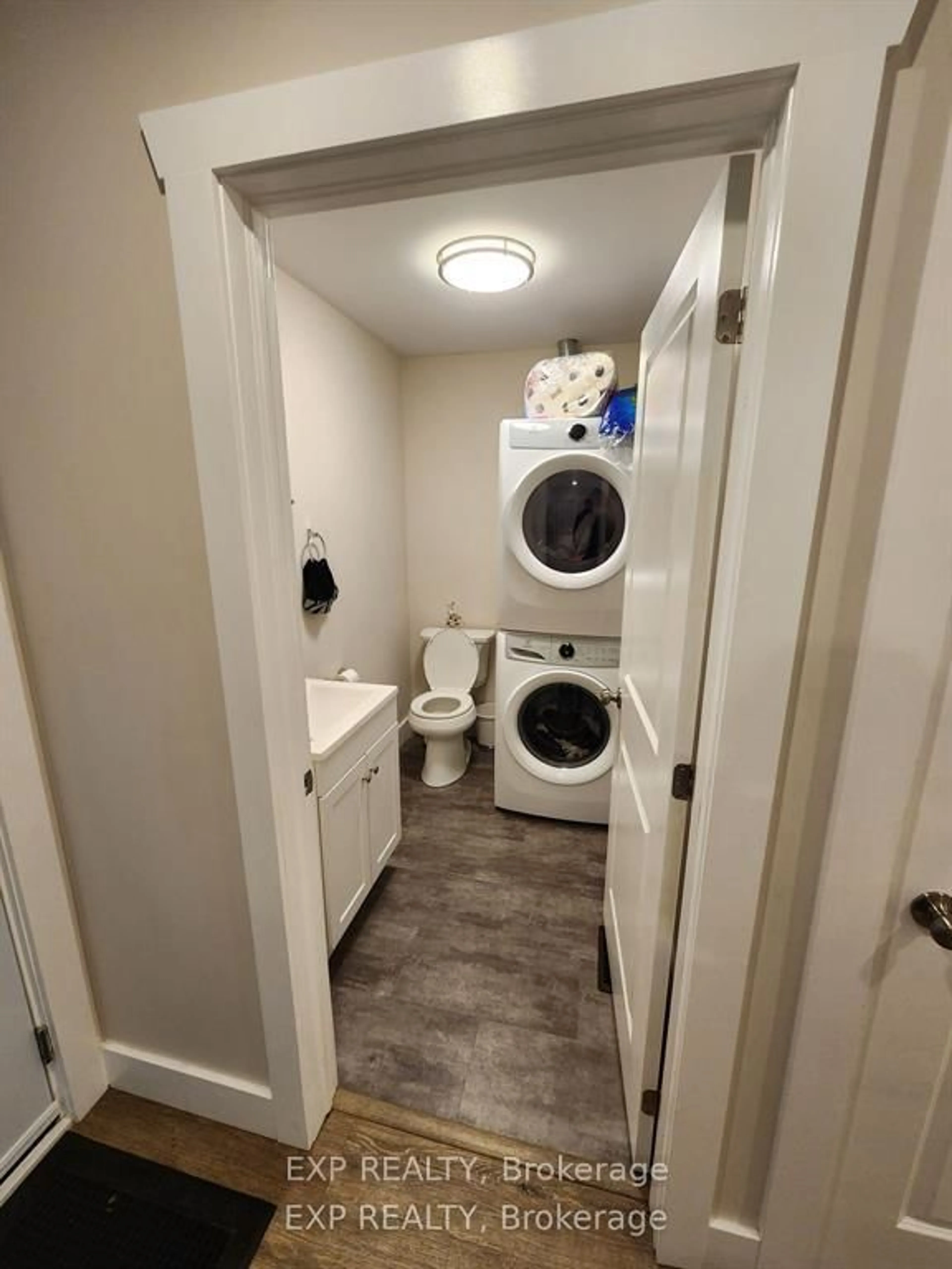 Laundry room for 32 David St, Edwardsburgh/Cardinal Ontario K0E 1X0