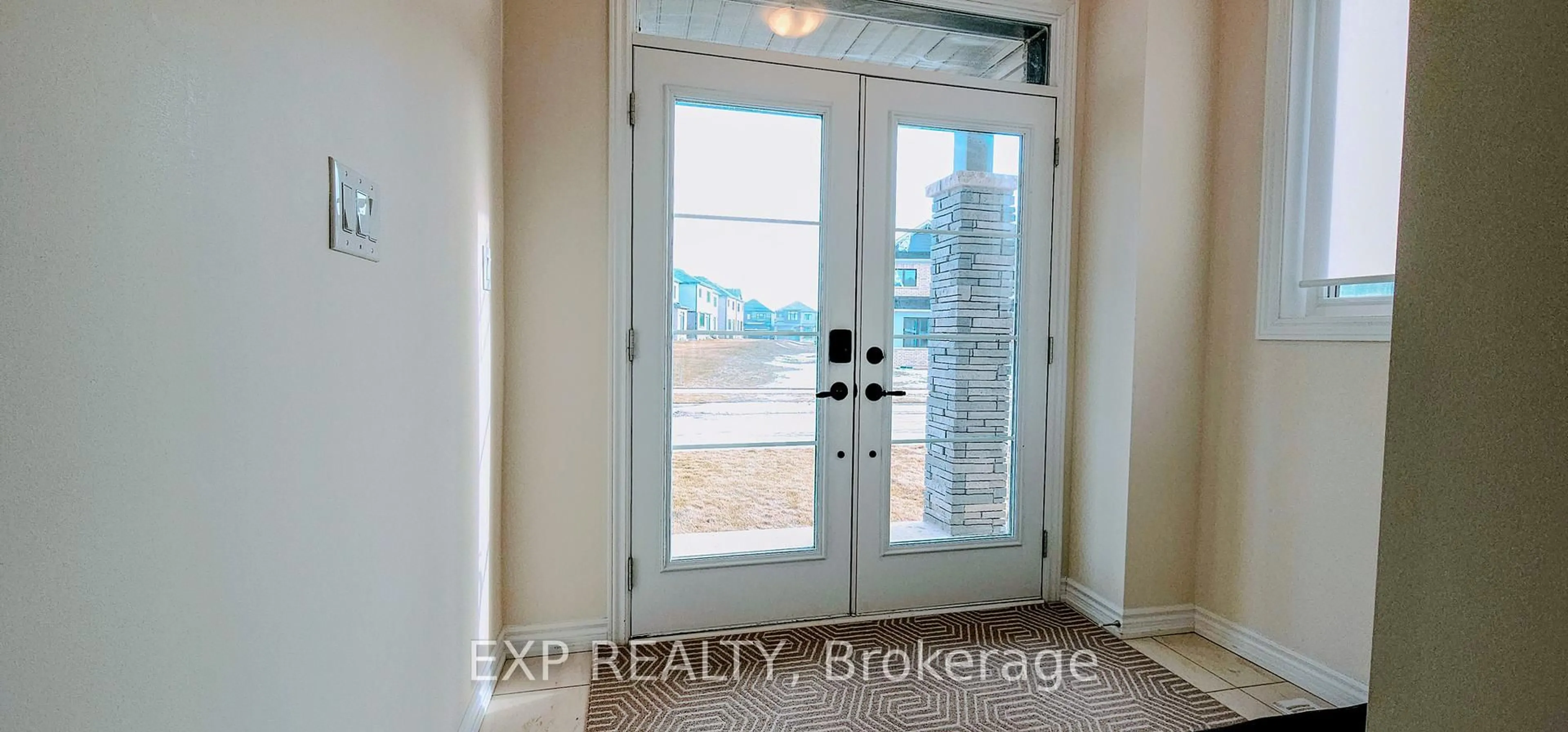 Indoor entryway for 185 Vanilla Tr, Thorold Ontario L2V 0L2
