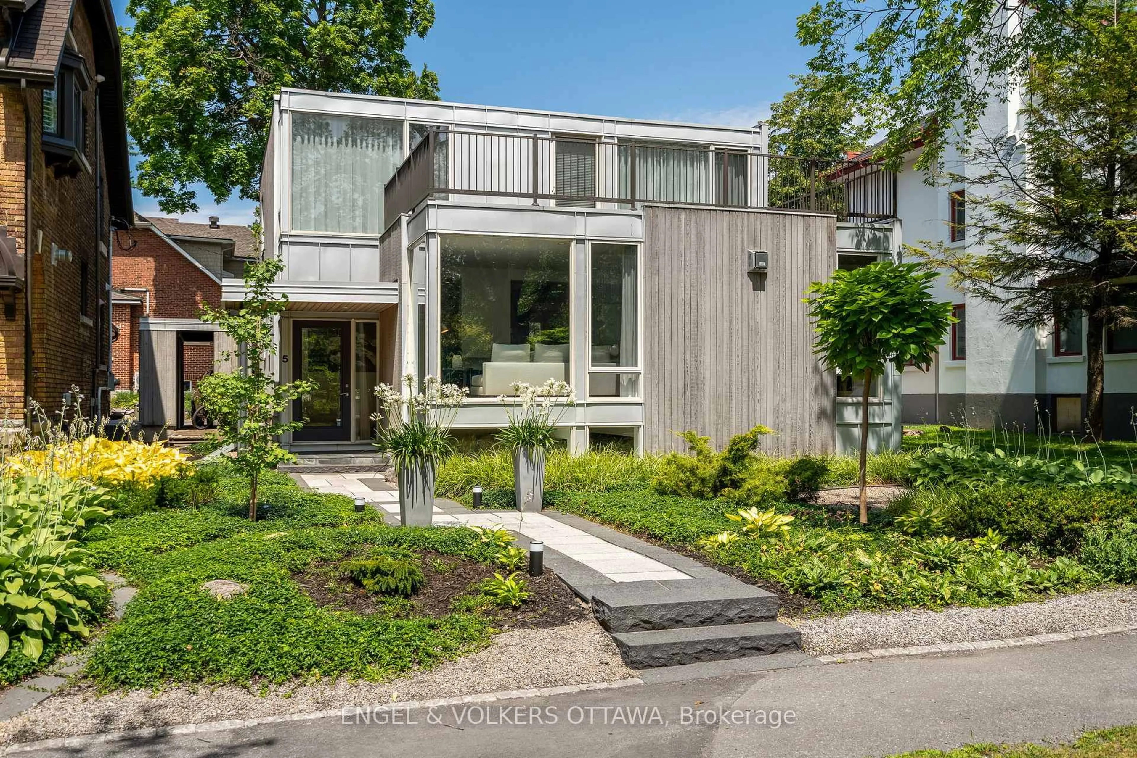 Unknown for 5 Clemow Ave, Ottawa Ontario K1S 2A9