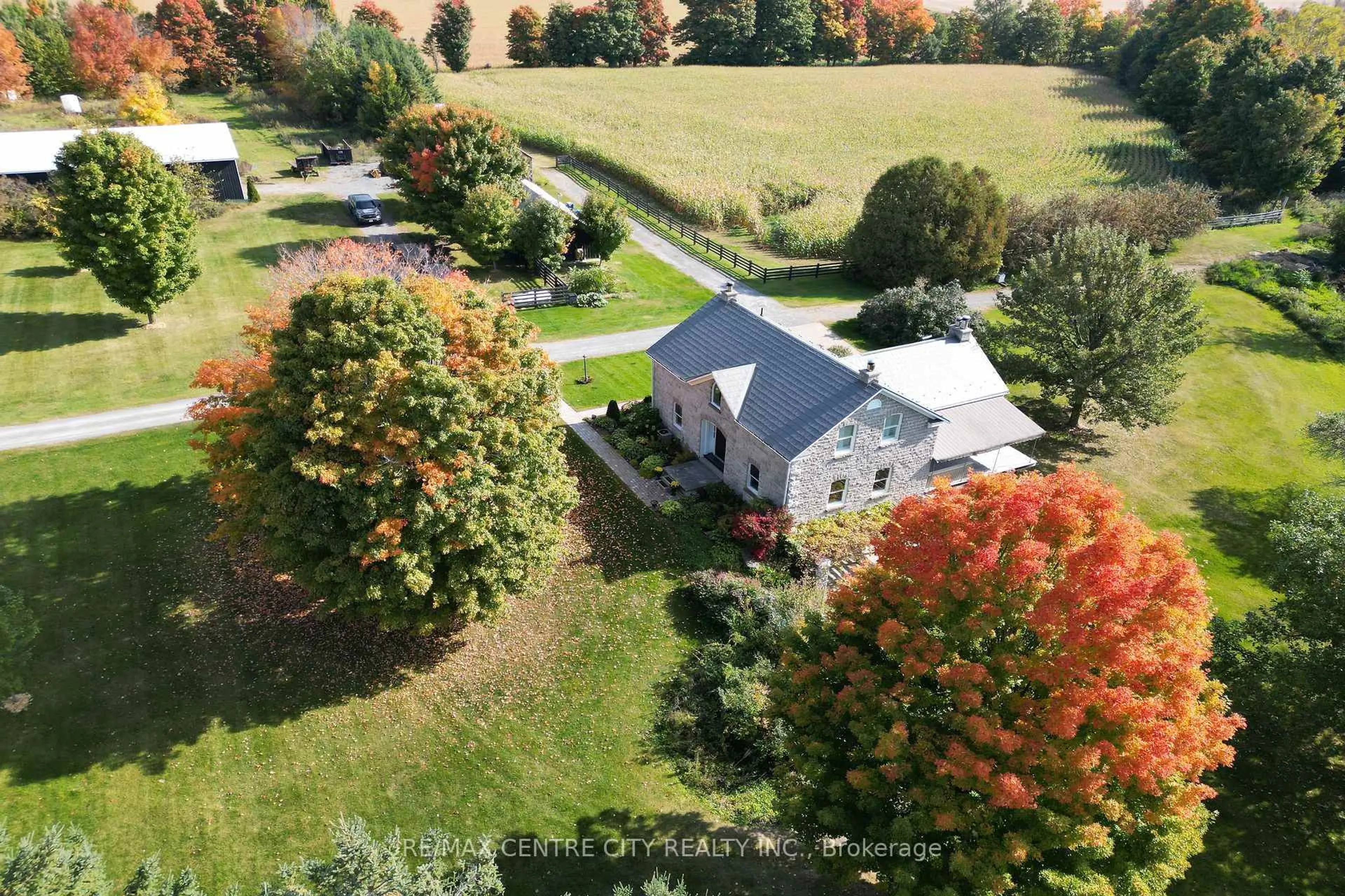 A pic from outside/outdoor area/front of a property/back of a property/a pic from drone, unknown for 3000/2980 Roger Stevens Dr, North Gower Ontario K0A 2T0