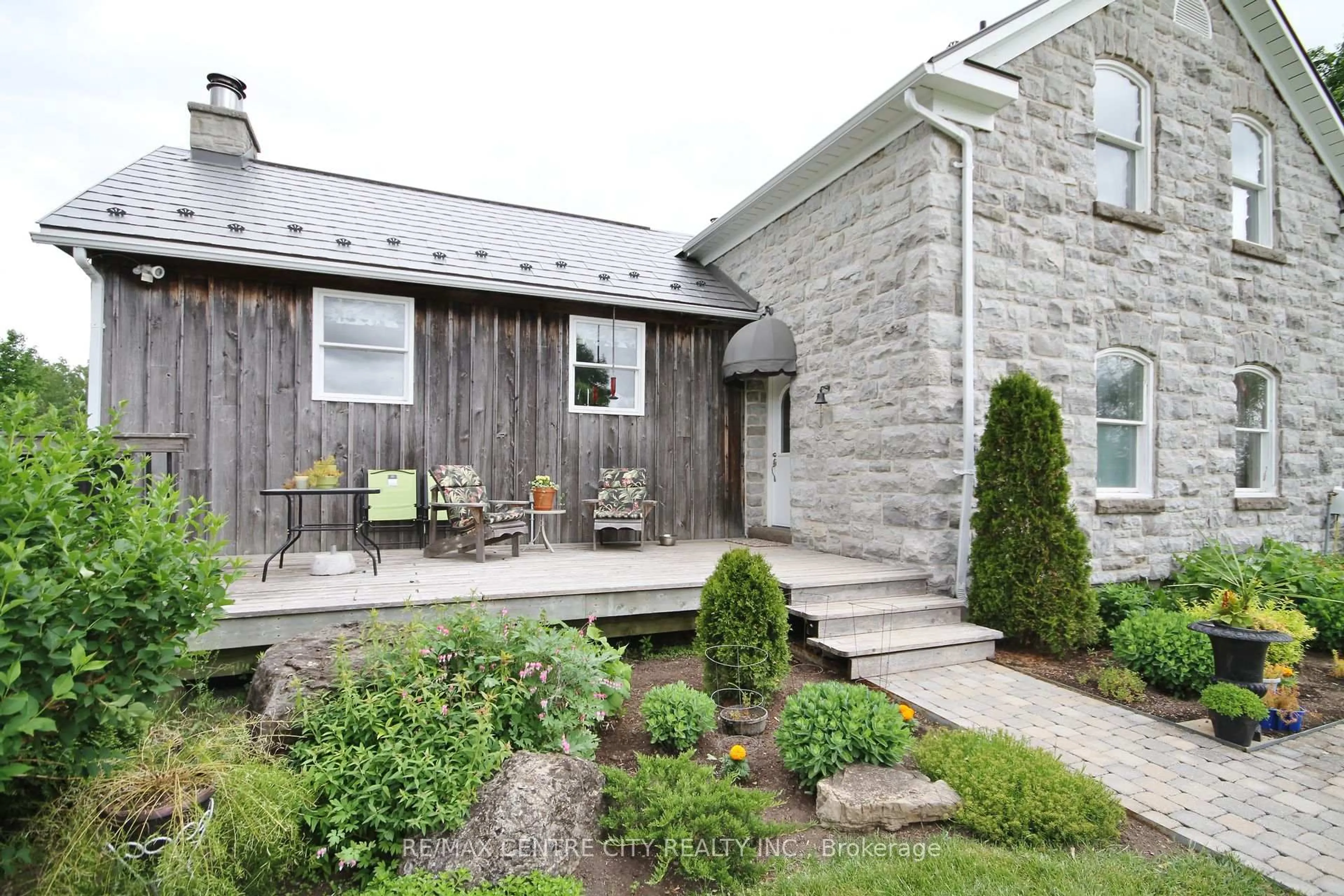 Patio, street for 3000/2980 Roger Stevens Dr, North Gower Ontario K0A 2T0