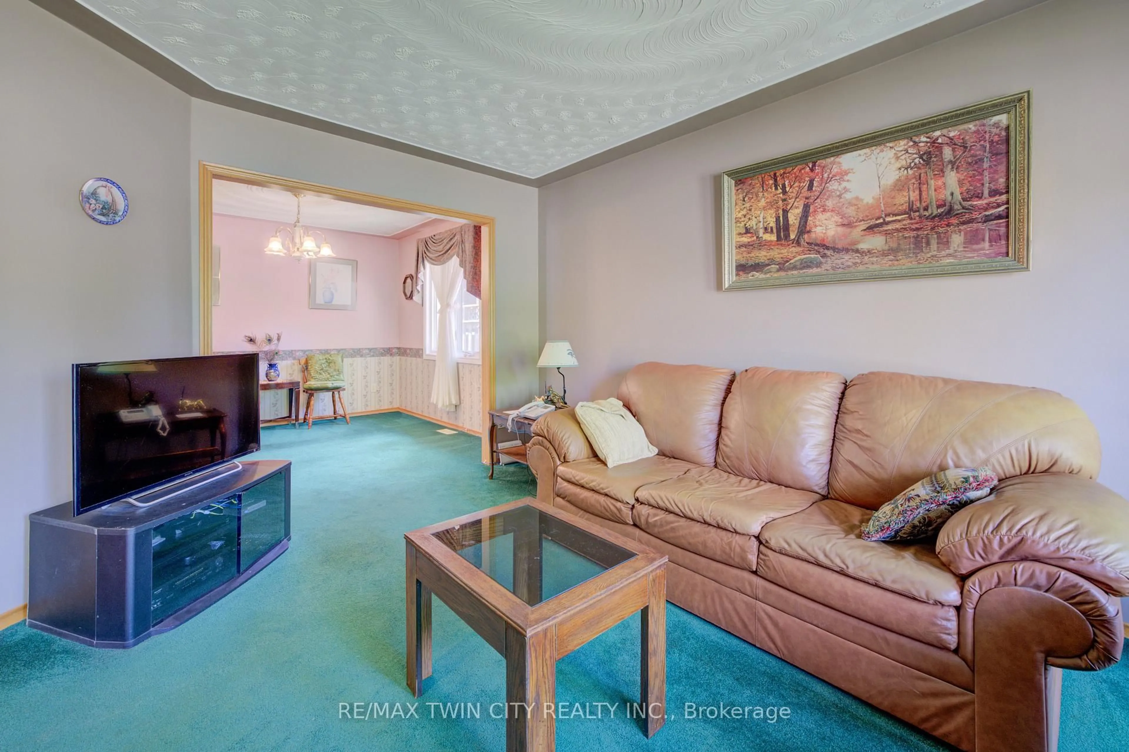 Living room with furniture, unknown for 489 Northlake Dr, Waterloo Ontario N2V 1V5