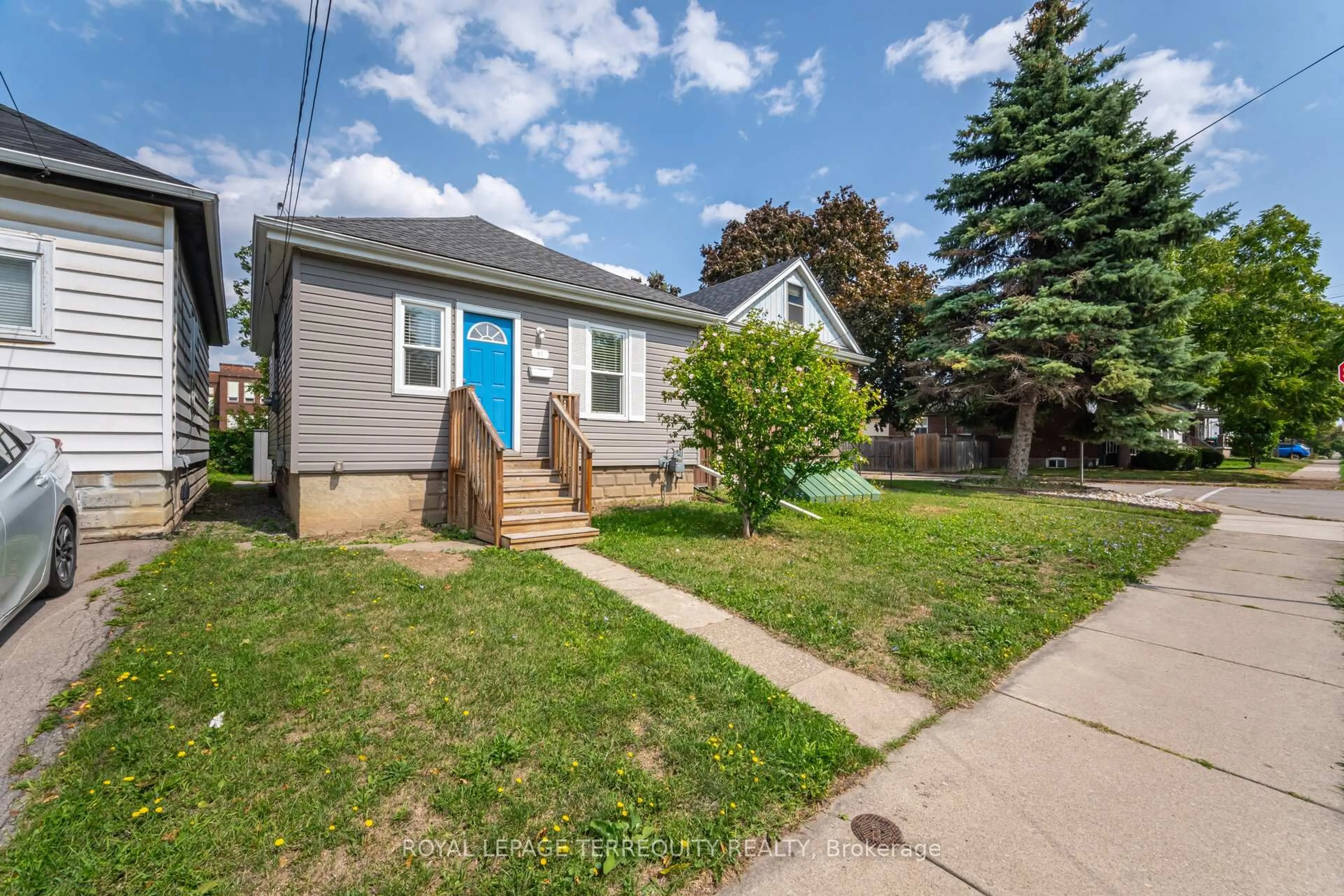 Unknown for 61 Mcanulty Blvd, Hamilton Ontario L8H 3G9