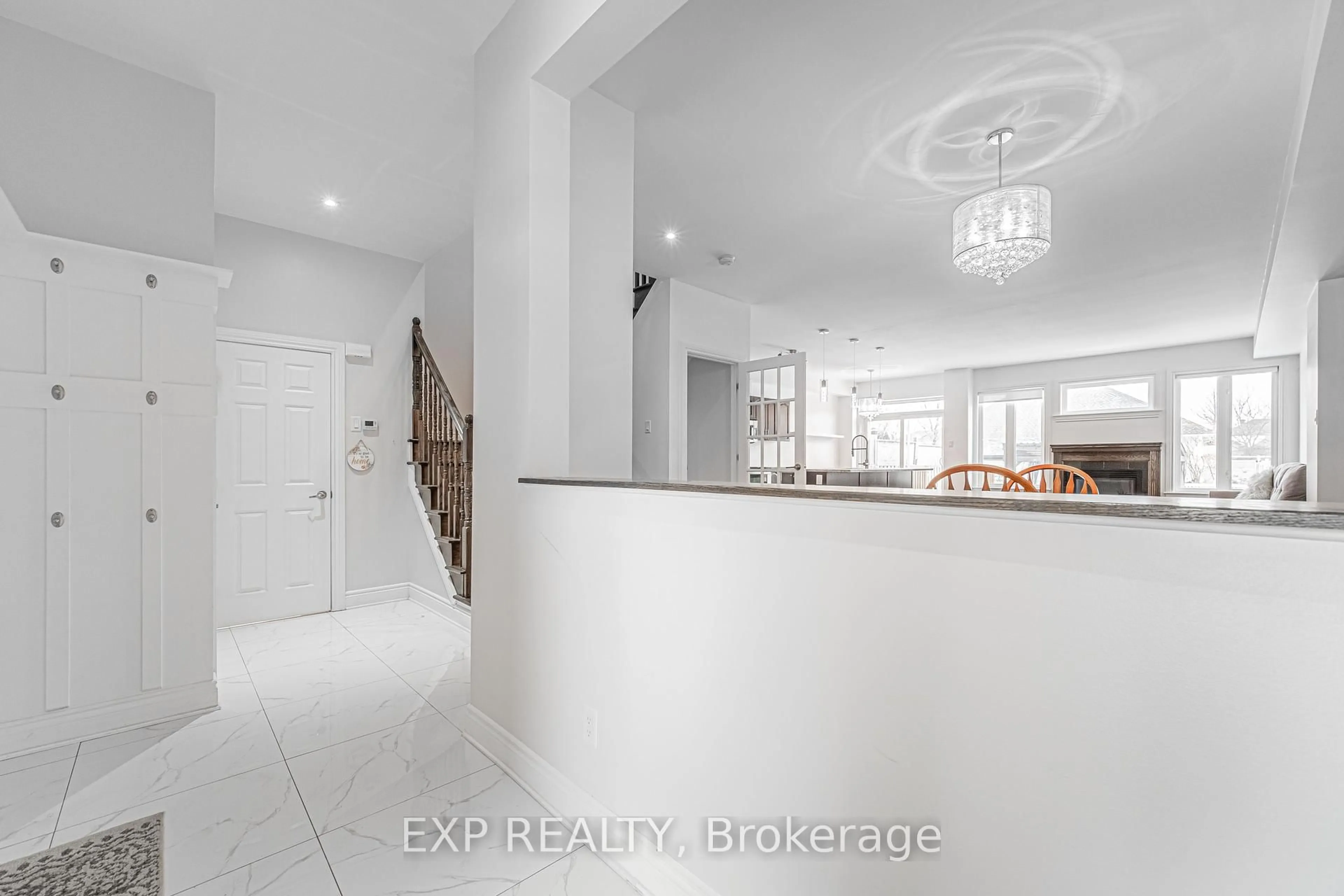 Indoor entryway for 6777 Breanna Cardill St, Greely Ontario K4P 0C3