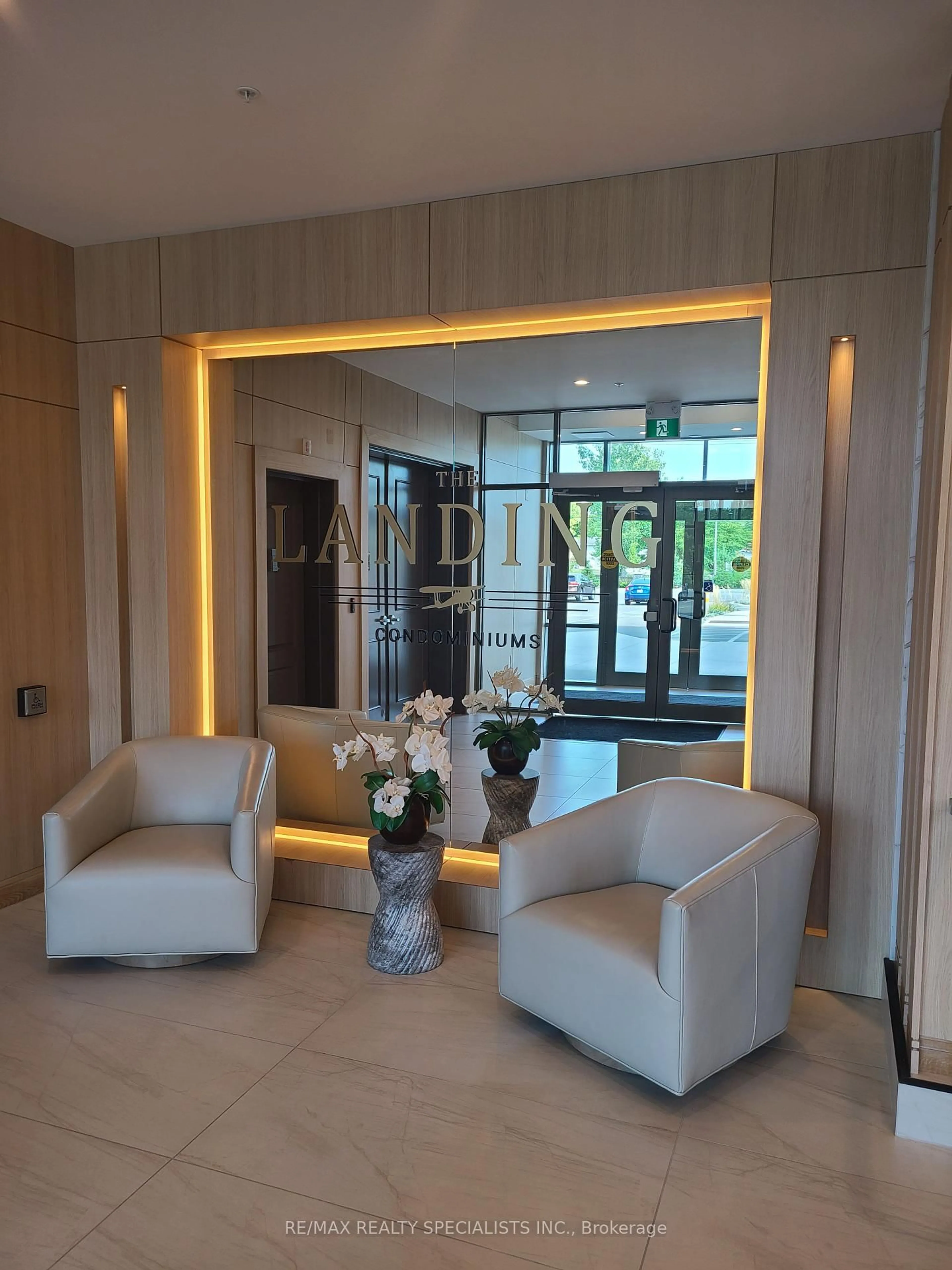 Lobby for 34 Norman St #208, Brantford Ontario N3R 2Y1