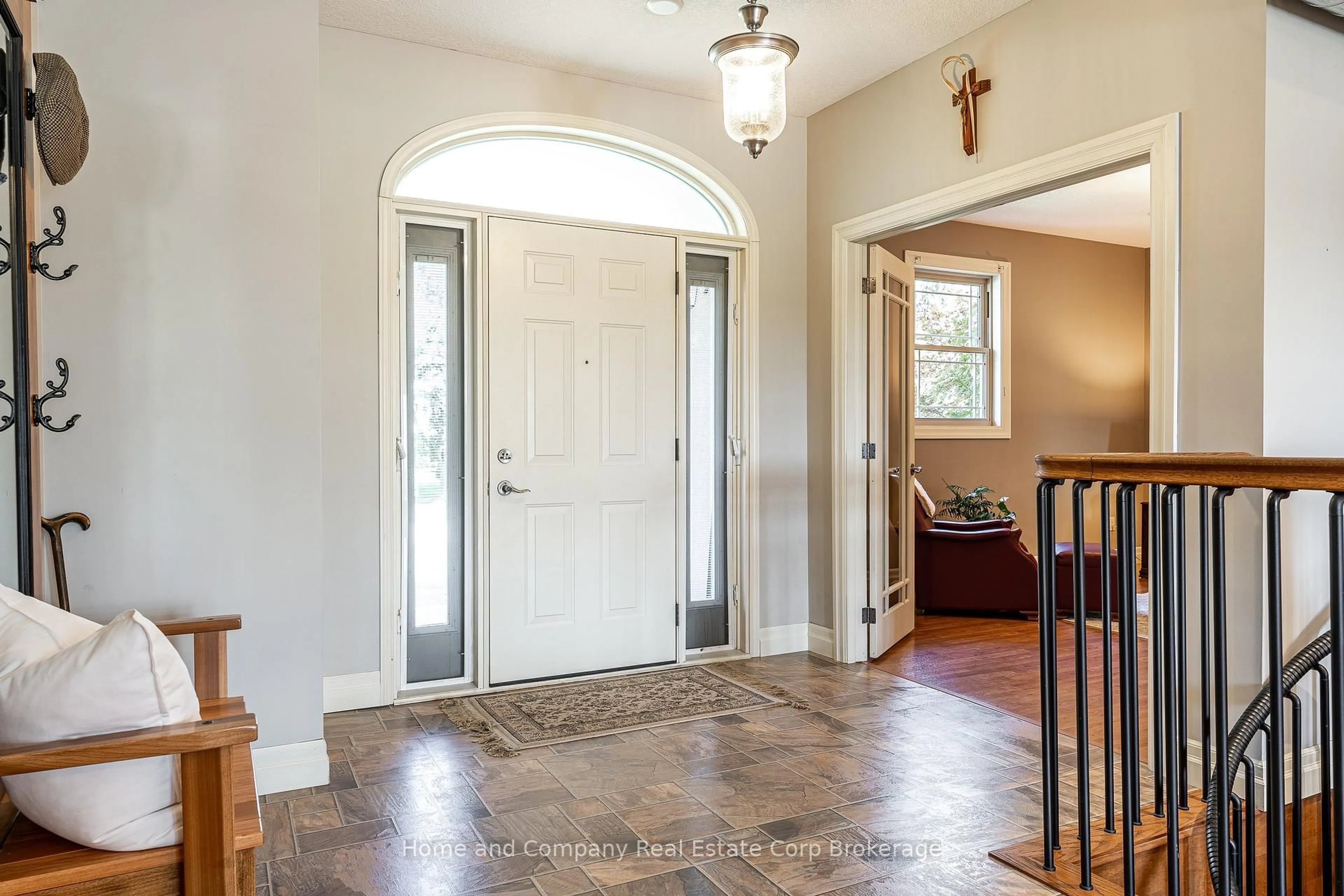 Indoor entryway for 6055 Fischer Rd, West Perth Ontario N0K 1N0