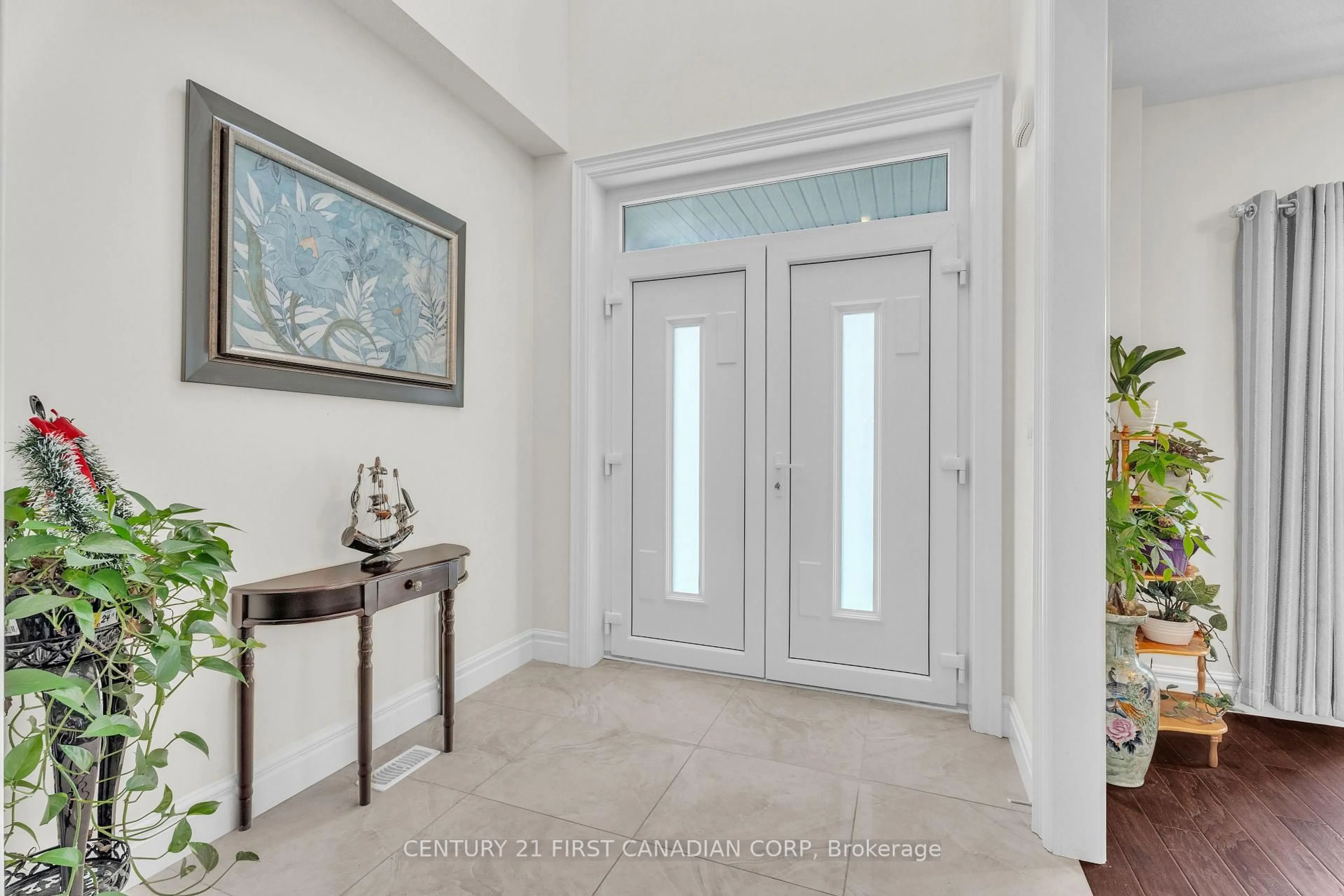 Indoor entryway for 754 Jackpine Way, London North Ontario N5X 0L9