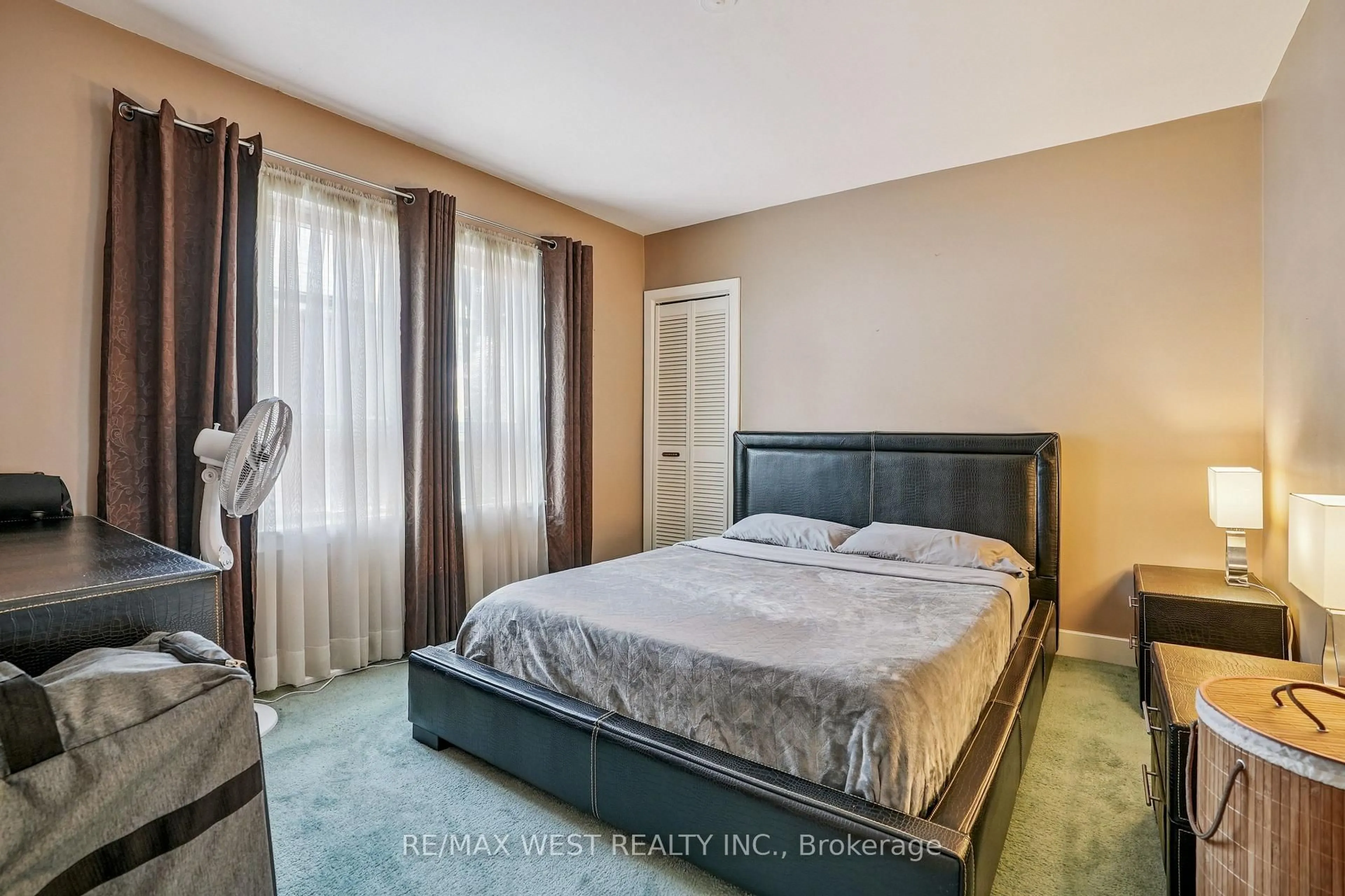 Bedroom with bed, unknown for 57 East 36th St, Hamilton Ontario L8V 3Y8